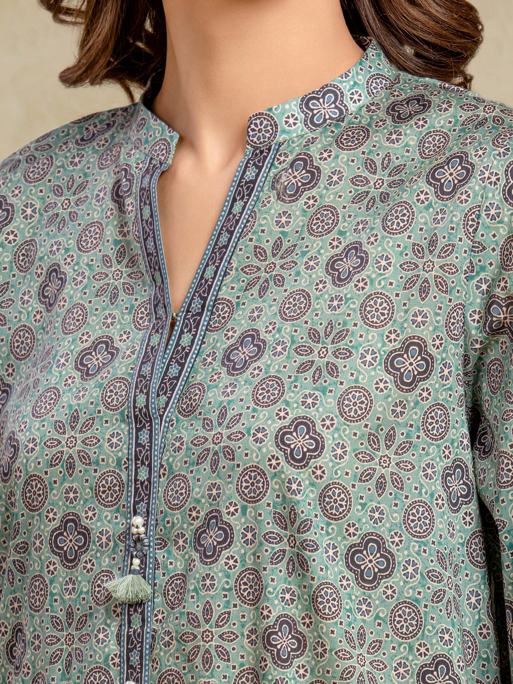 Unstitched Printed Khaddar Suit - EWU5A3-35918-3P - Image 3