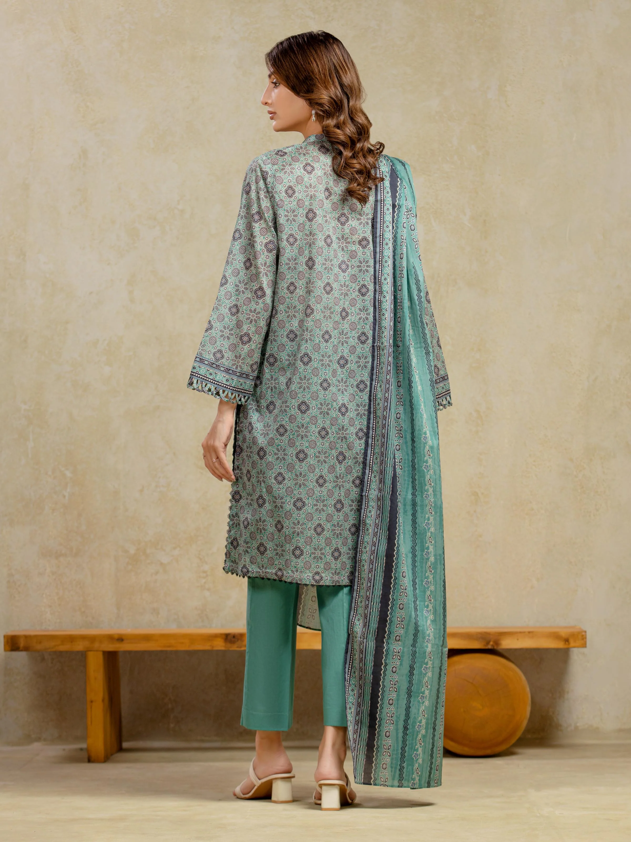 Unstitched Printed Khaddar Suit - EWU5A3-35918-3P - Image 6
