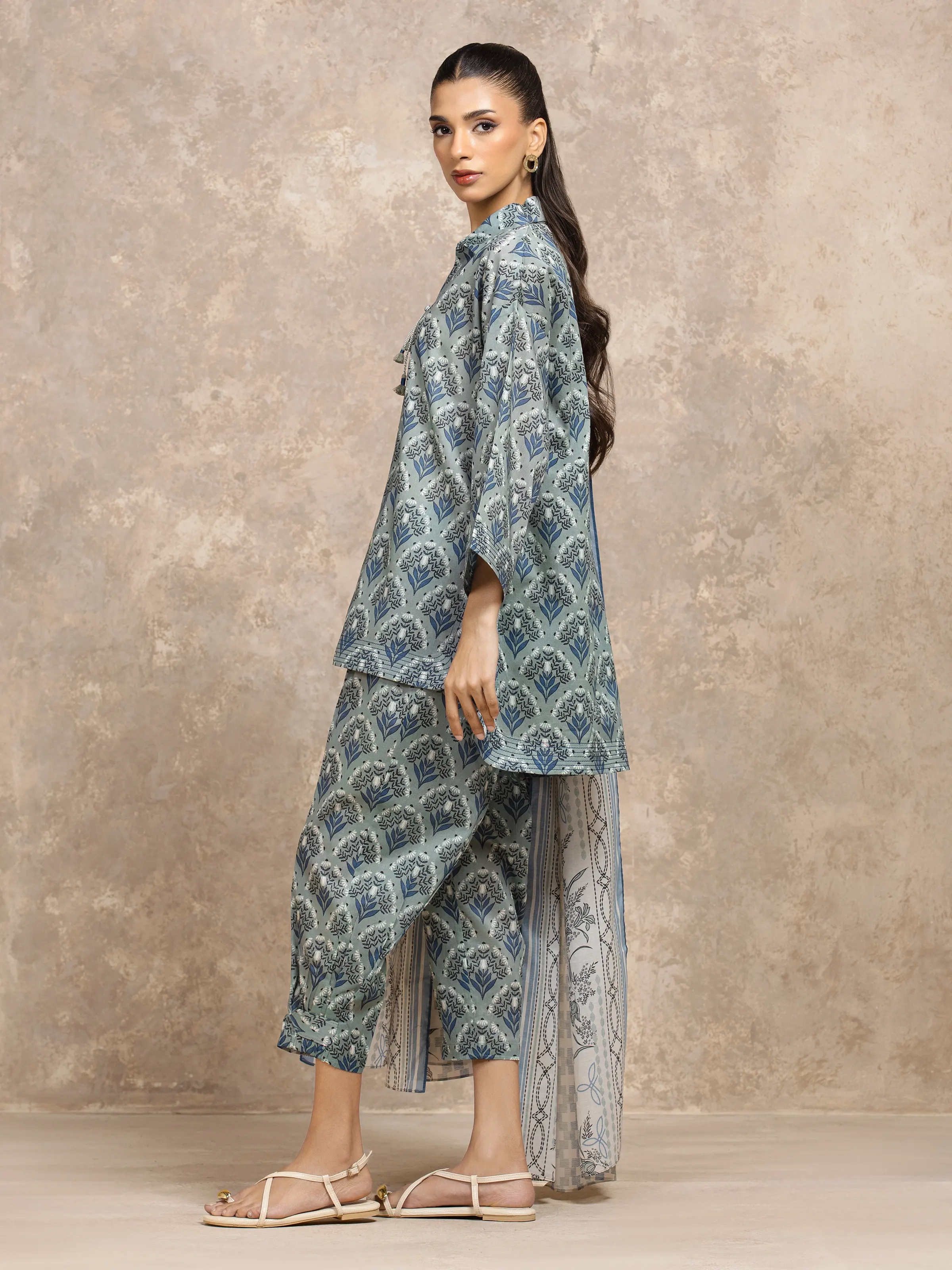 Unstitched Printed Khaddar Suit - EWU5A3-36133-3P - Image 4