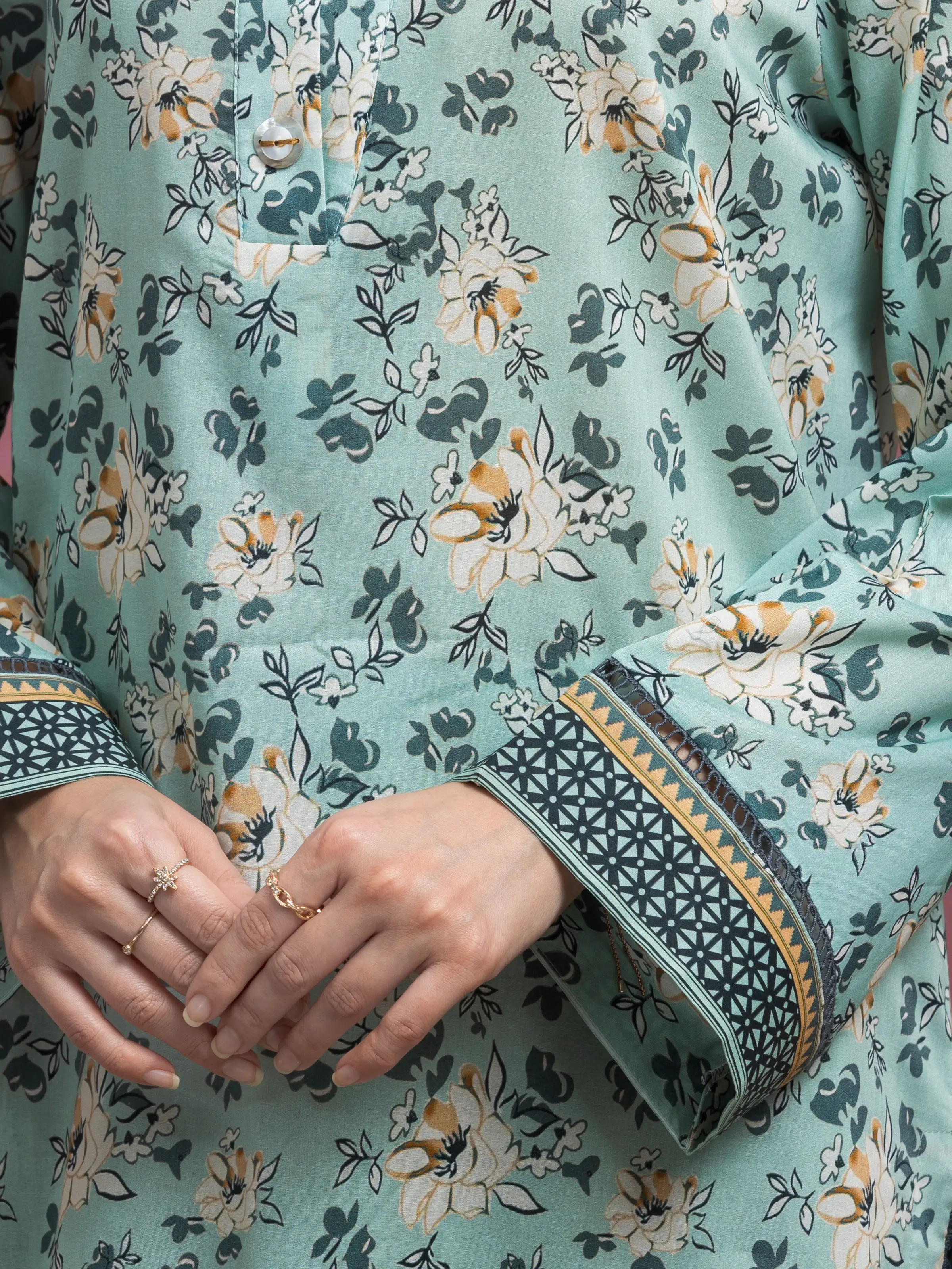 Unstitched Printed Lawn Suit - EWU5A1-35071-3P - Image 4