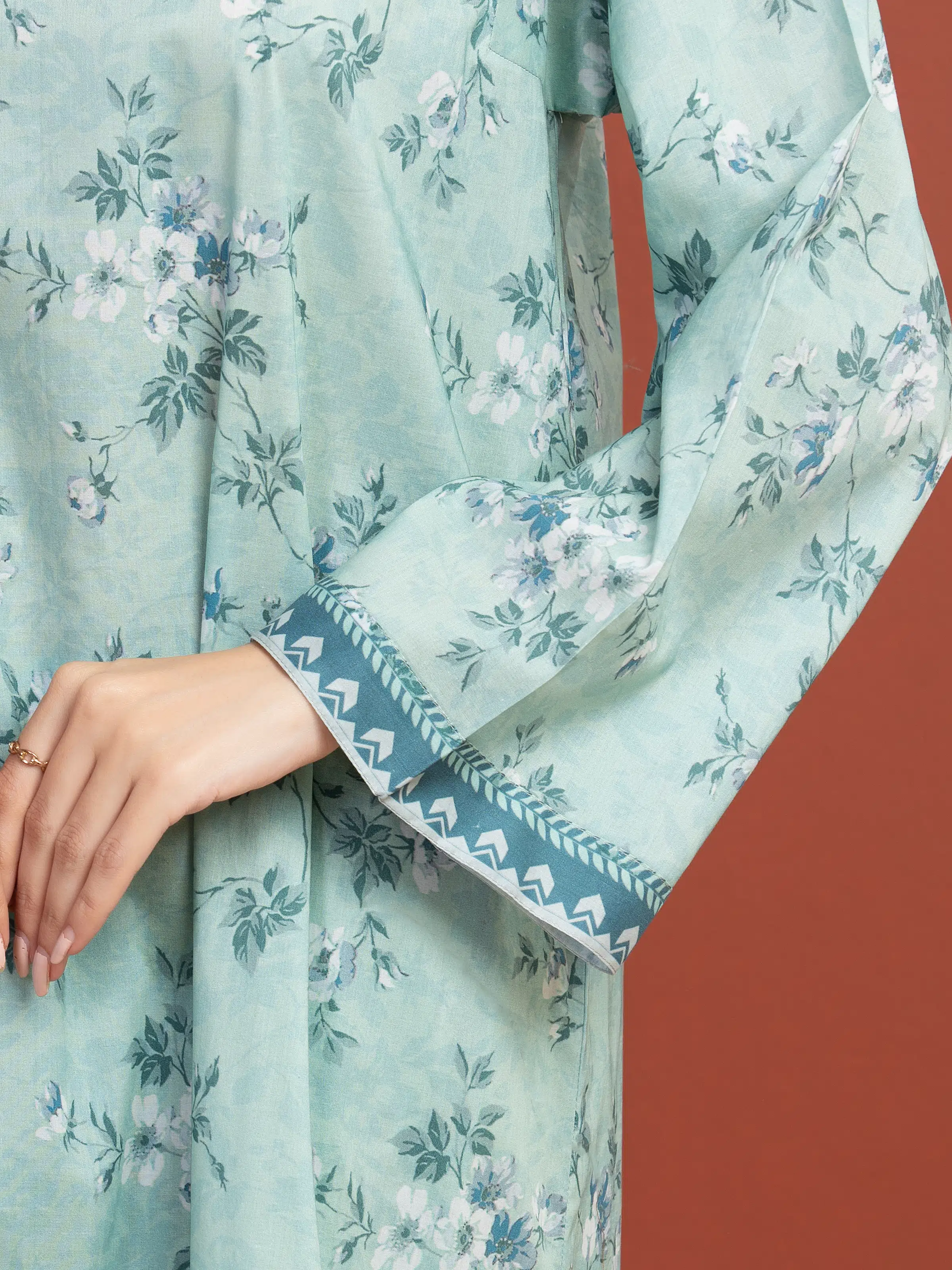 Unstitched Printed Lawn Suit - EWU5A1-35294-3P - Image 4