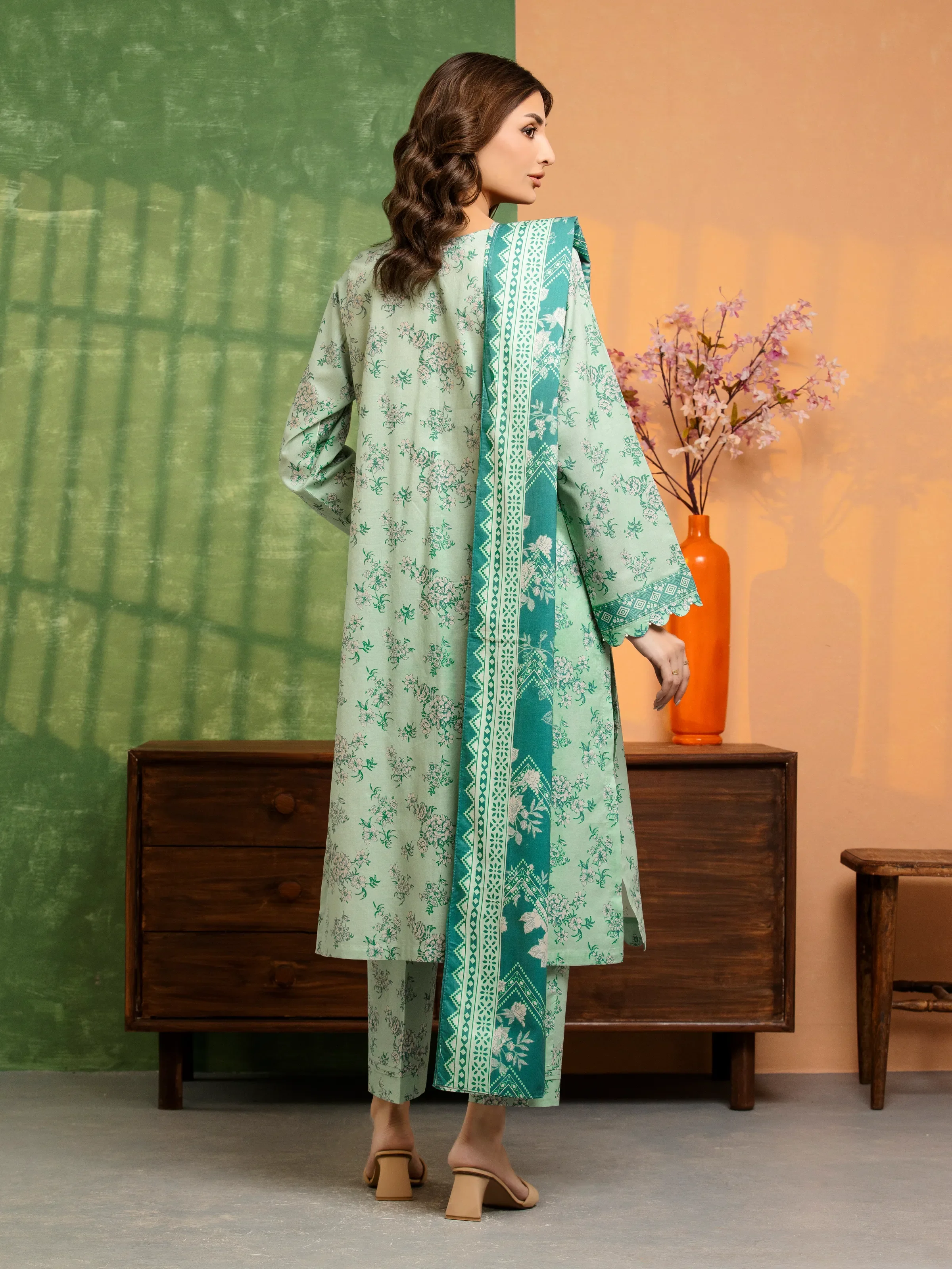 Unstitched Printed Lawn Suit - EWU6A1-36506-3P - Image 5