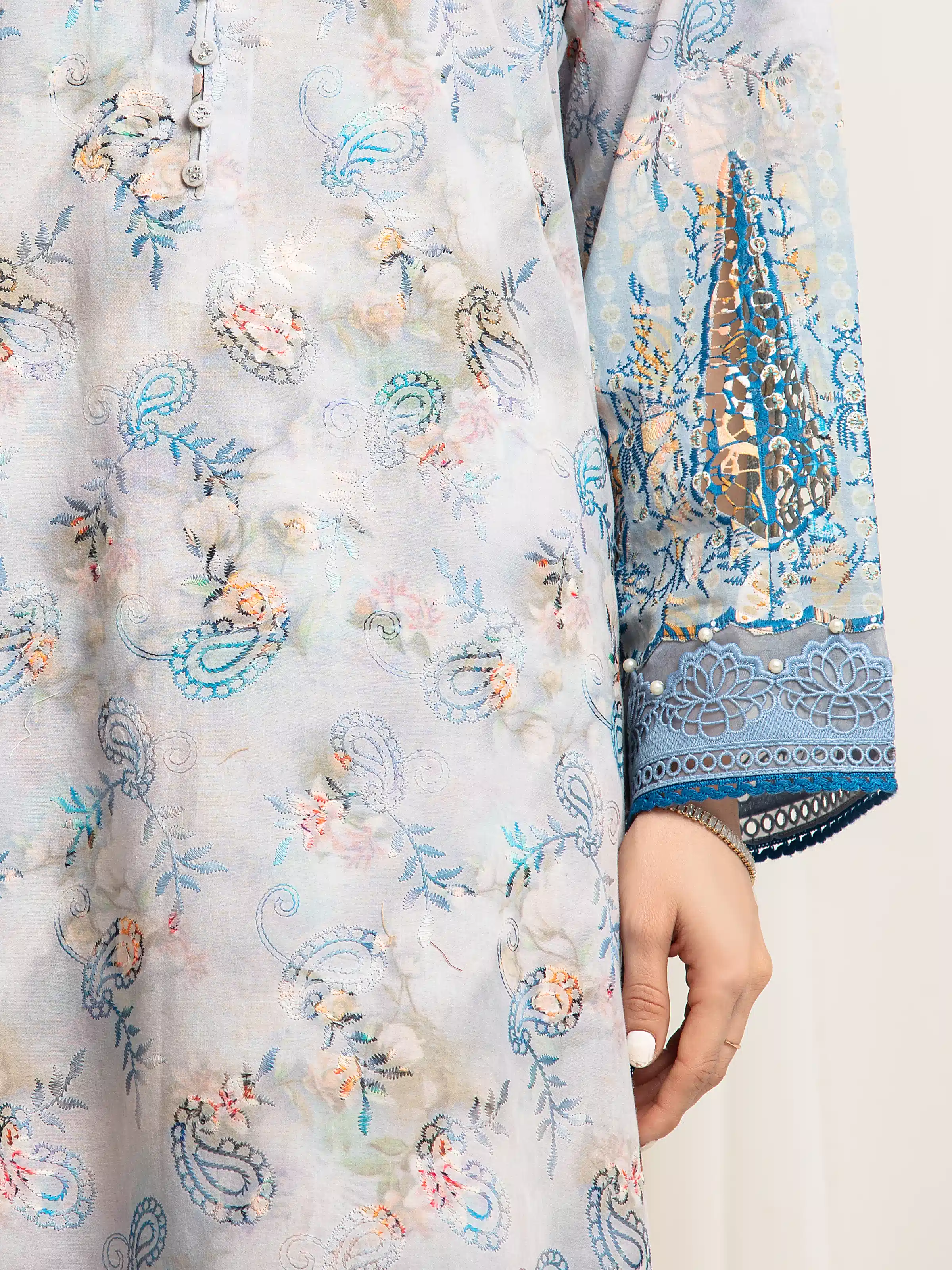 Unstitched Embroidered Cambric Suit - EWU6V2-33513-3P - Image 4
