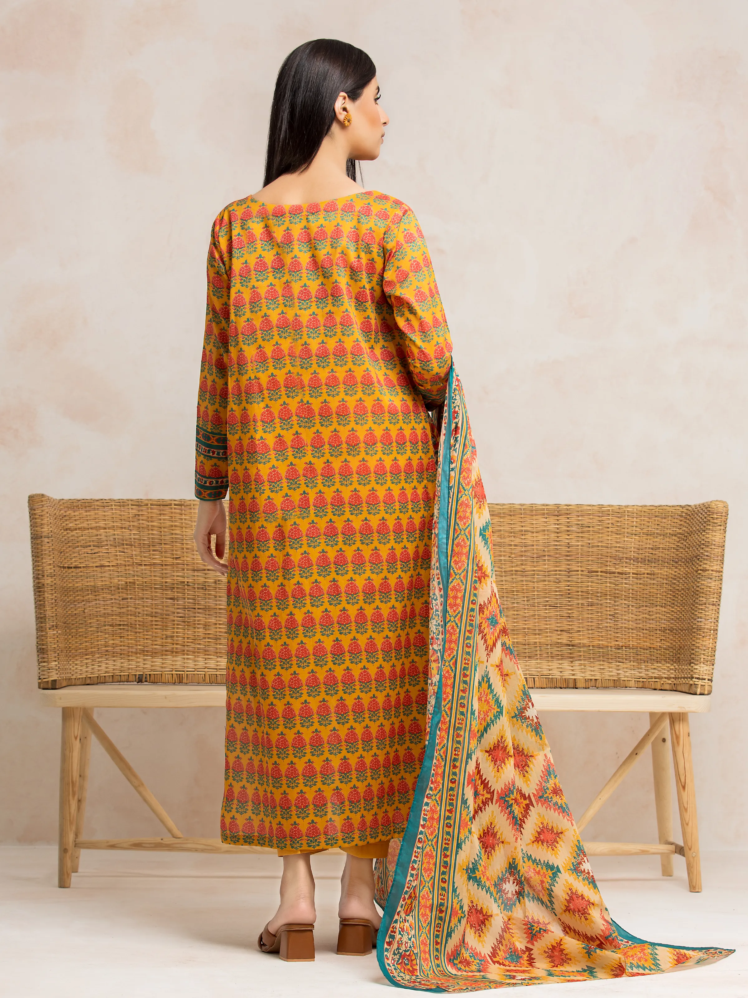Unstitched Printed Cambric Suit - EWU24A2-28056-3P - Image 2