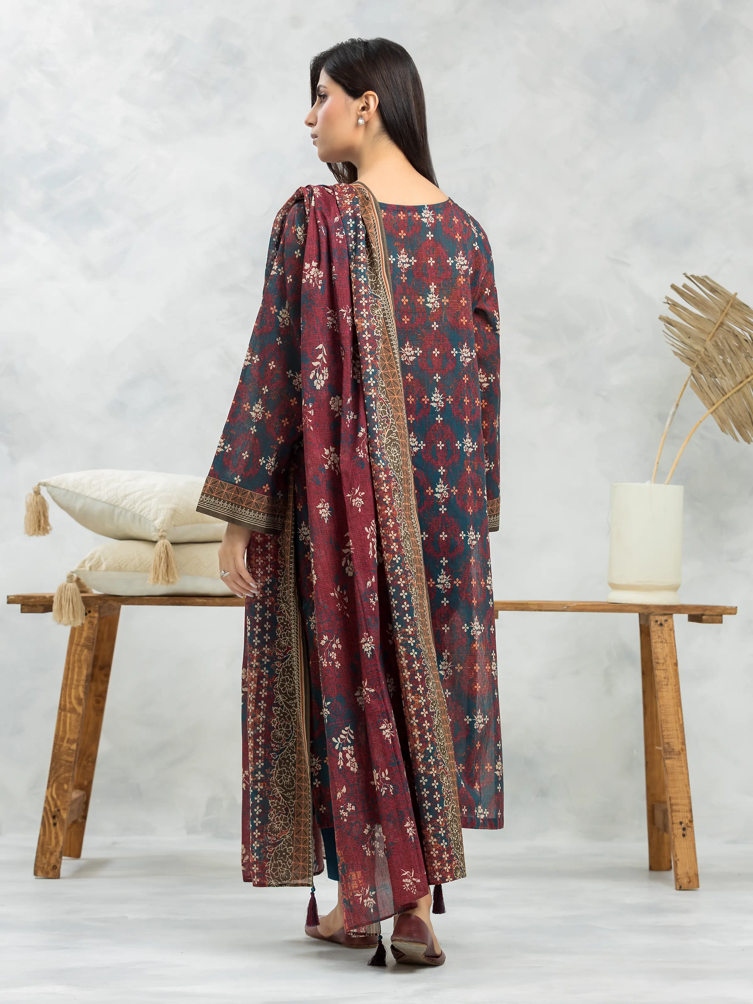Unstitched Printed Khaddar Suit - EWU24A3-28210-3P - Image 2
