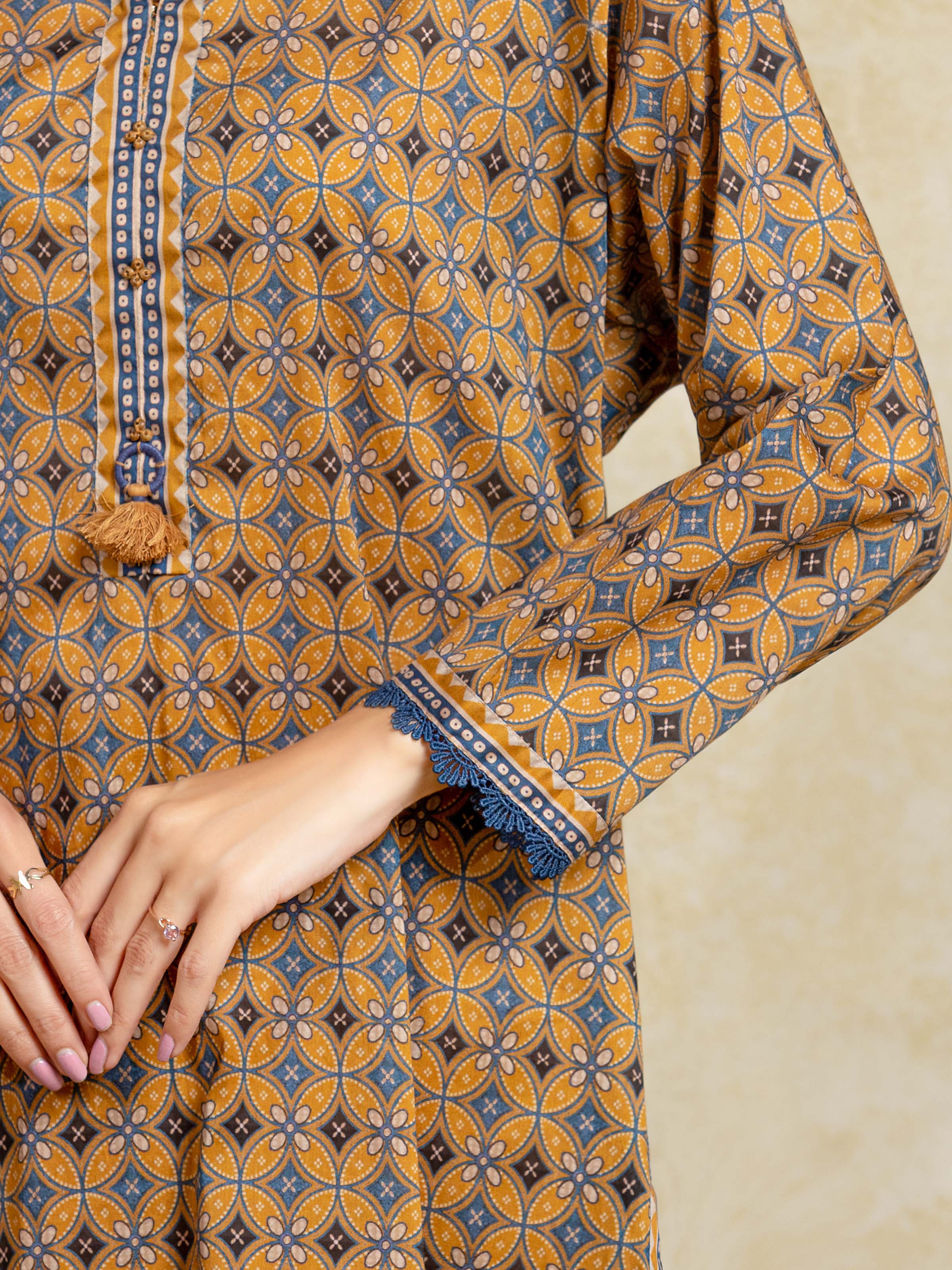 Unstitched Printed Khaddar Suit - EWU5A3-35972-3P - Image 3