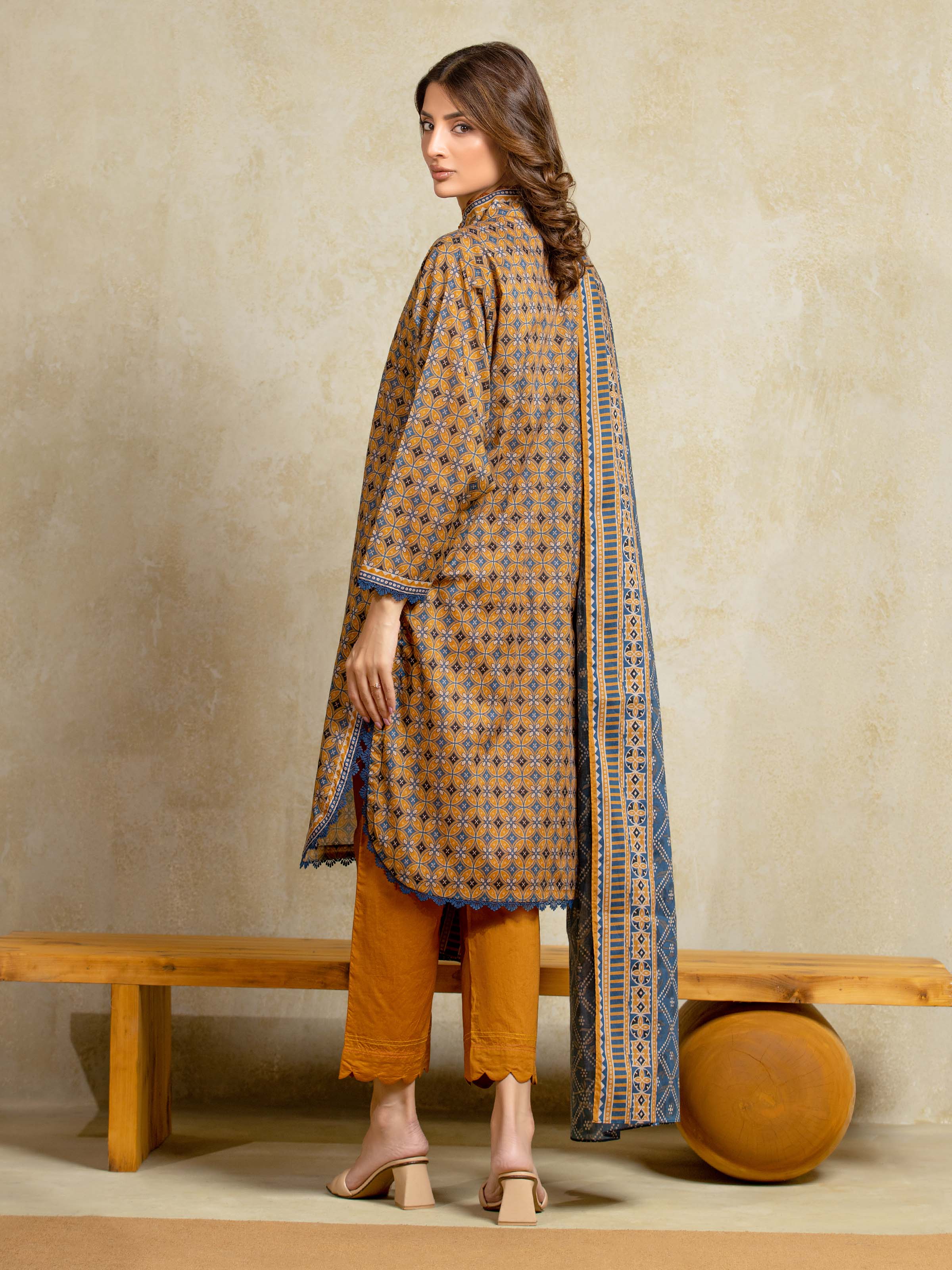 Unstitched Printed Khaddar Suit - EWU5A3-35972-3P - Image 6