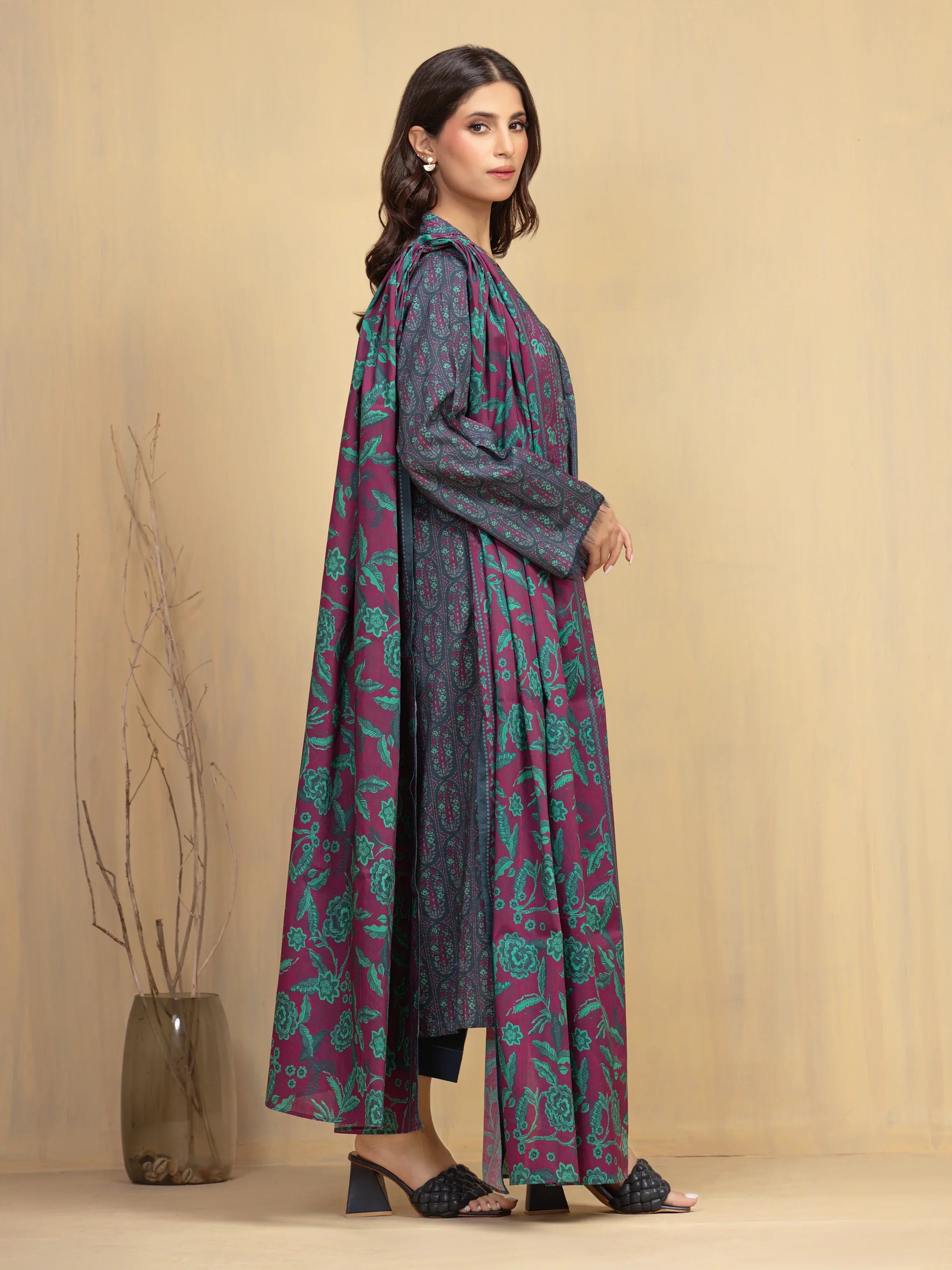Unstitched Printed Khaddar Suit - EWU5A3-36006-3P - Image 5