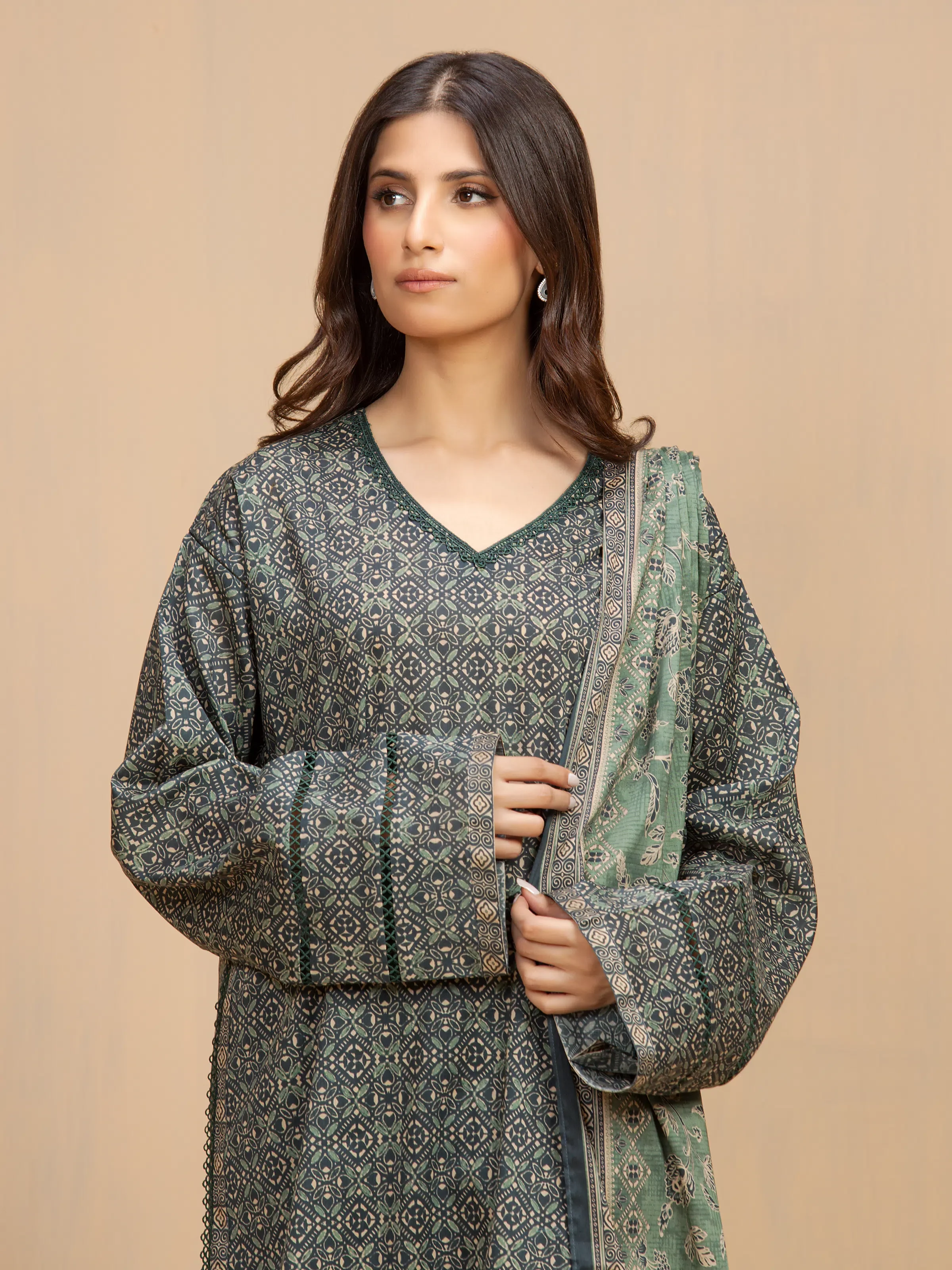Unstitched Printed Khaddar Suit - EWU5A3-36017-3P - Image 2