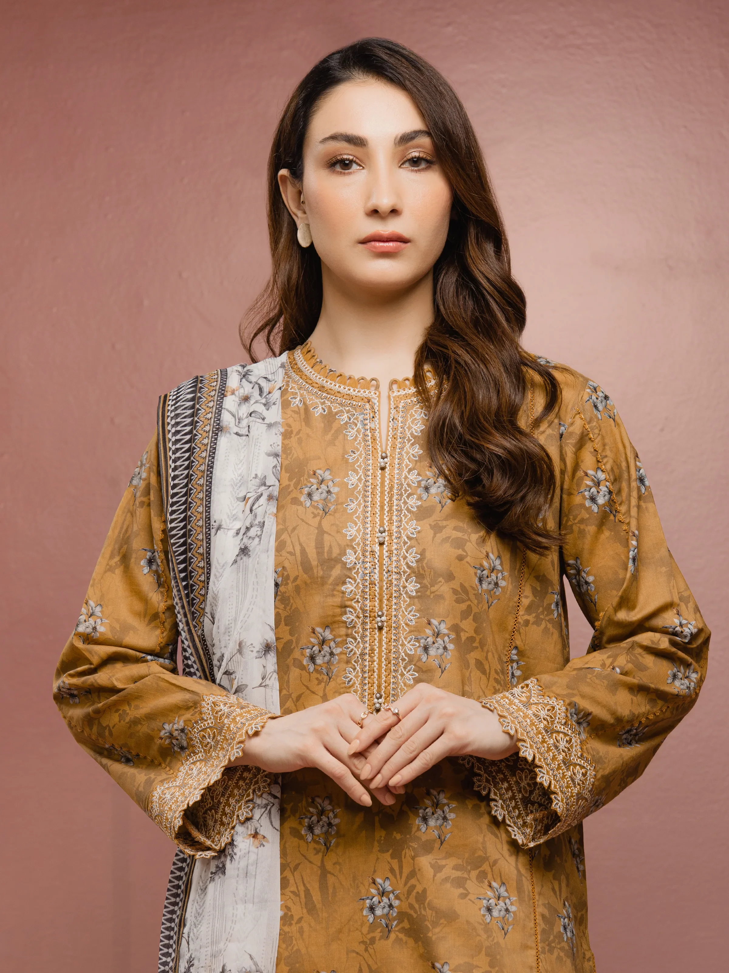 Unstitched Embroidered Cambric Suit - EWU5V2-31050-3P - Image 2