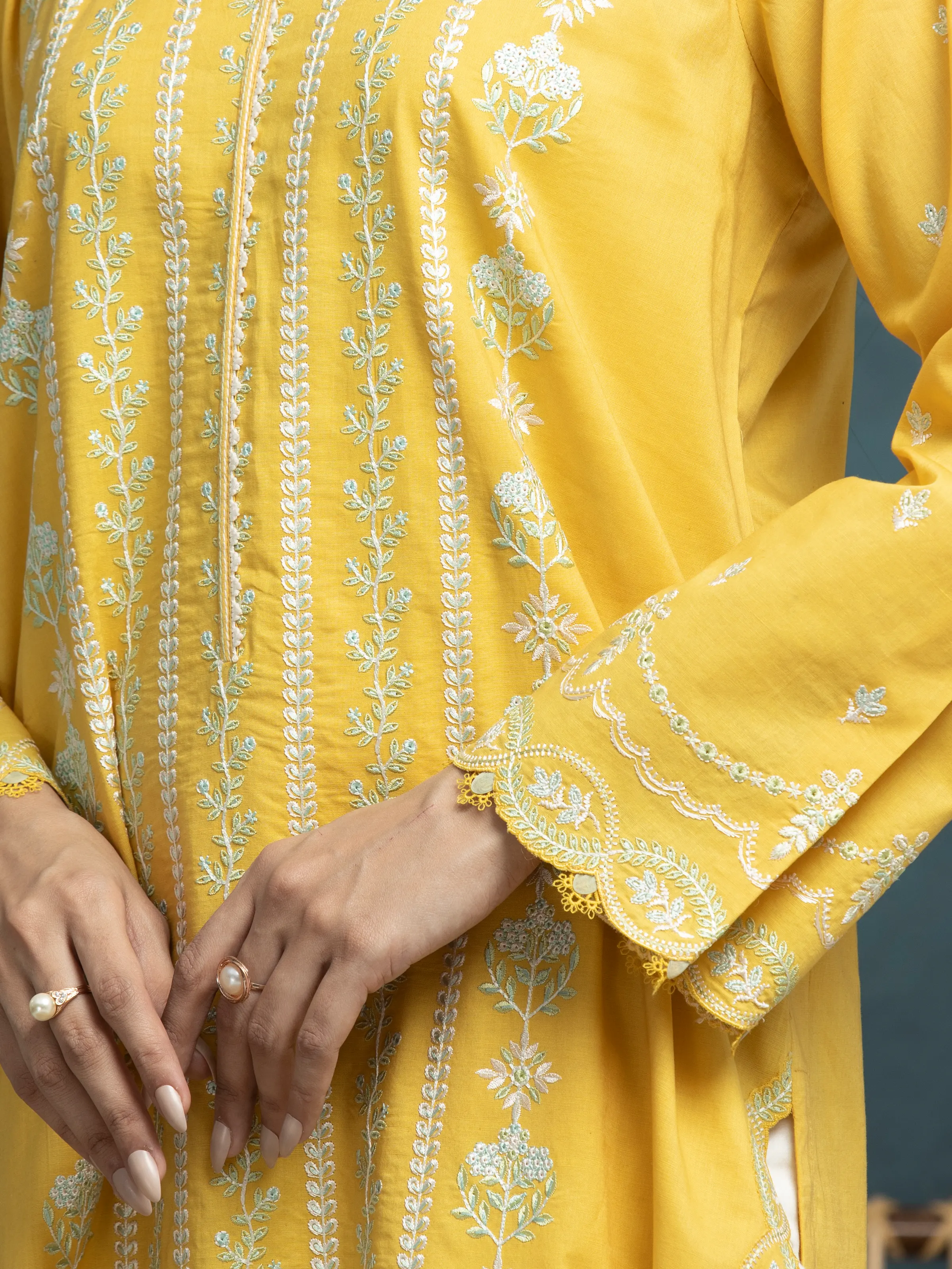 Unstitched Embroidered Cambric Suit - EWU5V2-31026-3P - Image 3