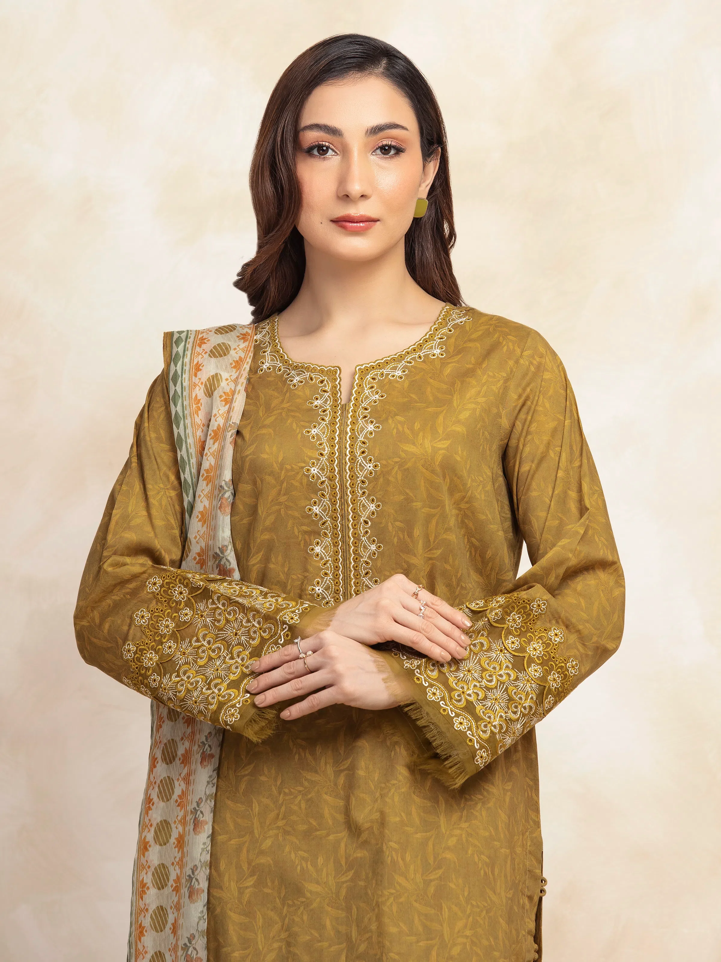 Unstitched Embroidered Lawn Suit - EWU5V1-31095-3P - Image 4