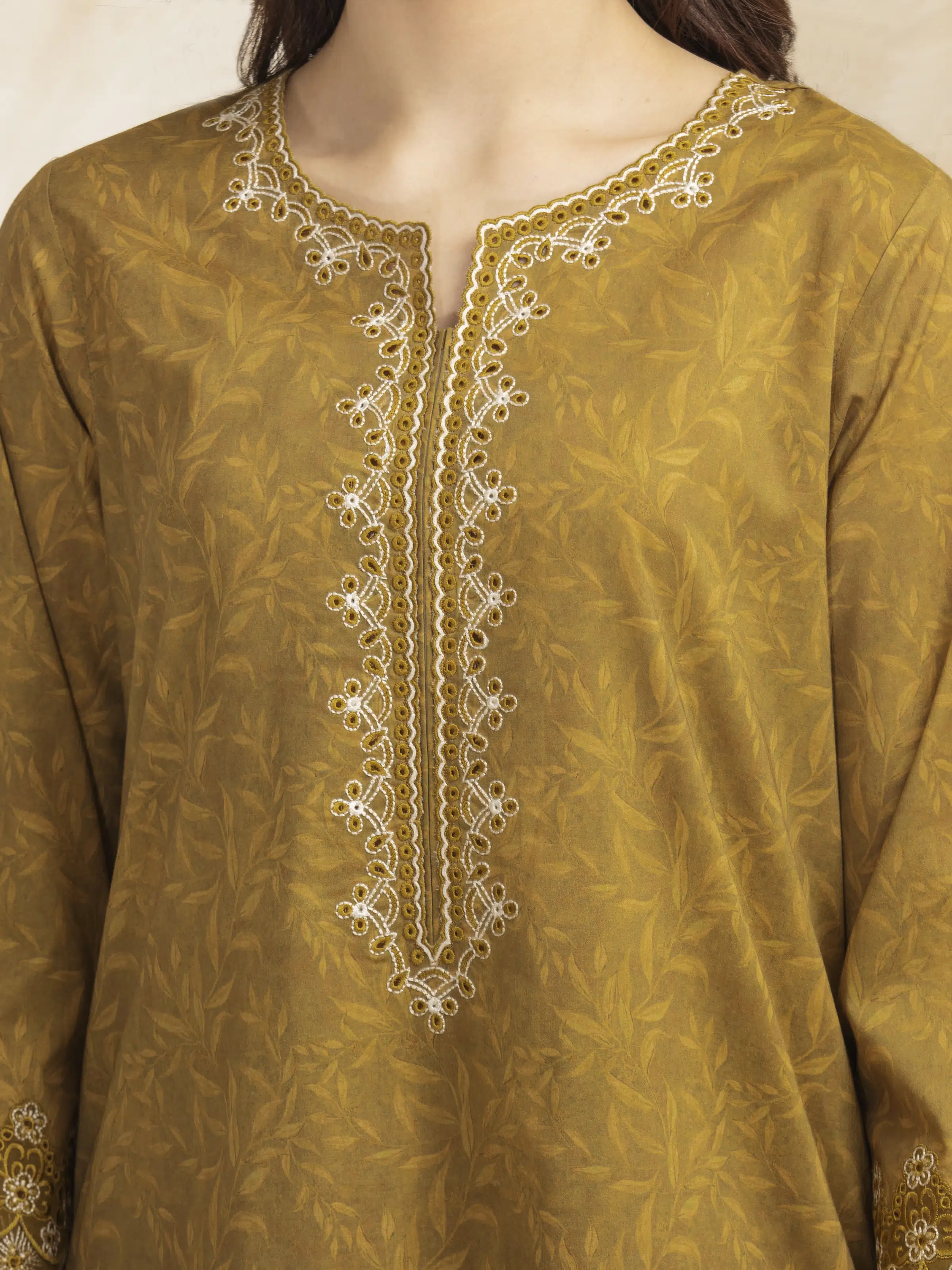 Unstitched Embroidered Lawn Suit - EWU5V1-31095-3P - Image 6