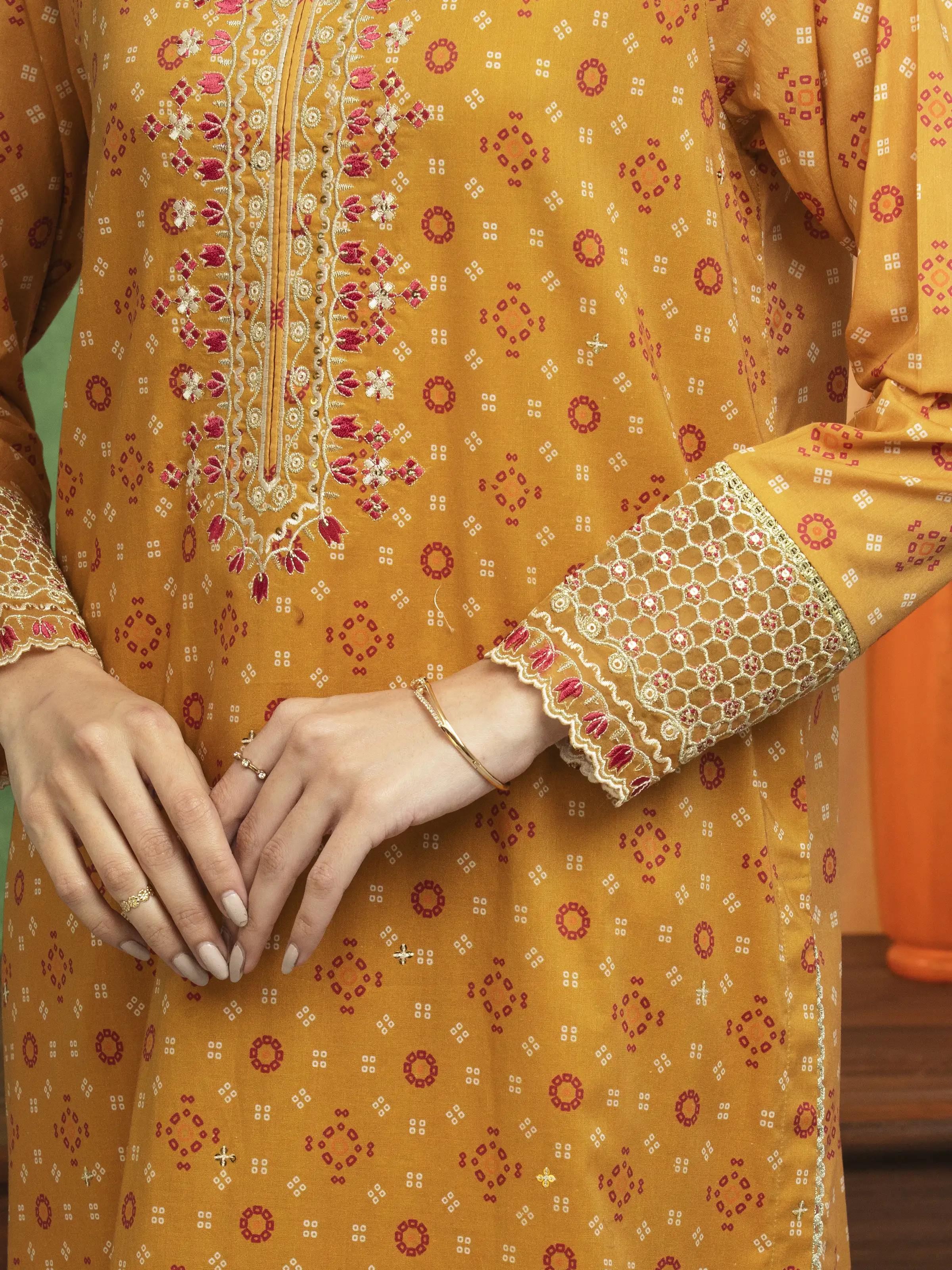Unstitched Embroidered Lawn Suit - EWU5V1-31420-3P - Image 3