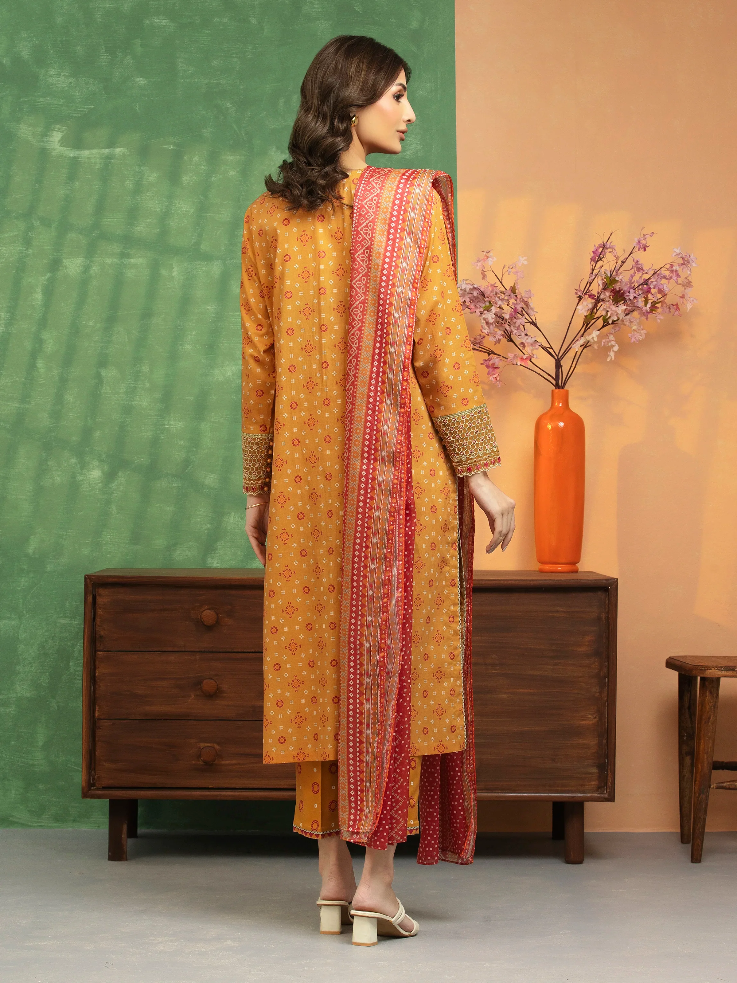 Unstitched Embroidered Lawn Suit - EWU5V1-31420-3P - Image 6