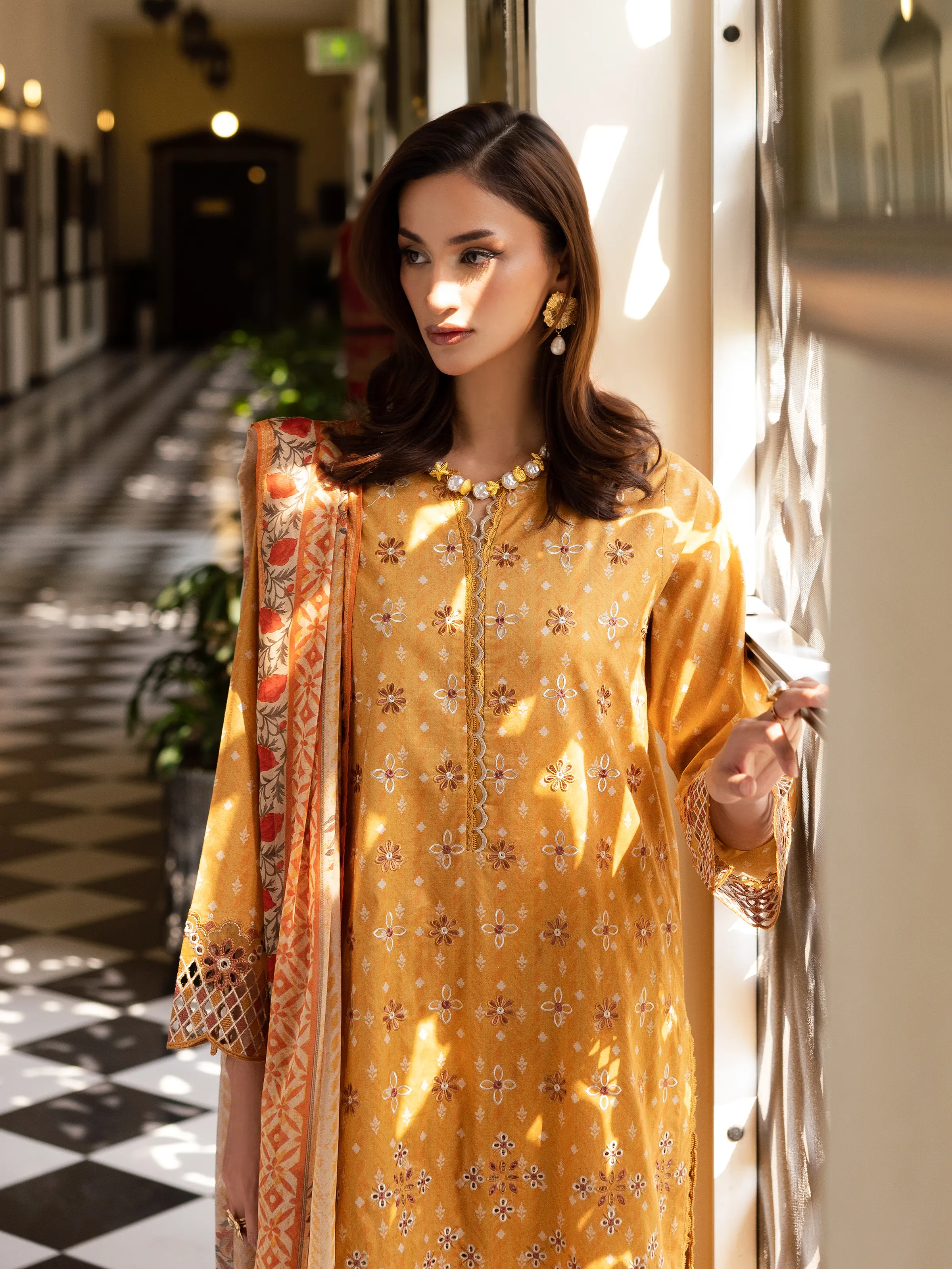 Unstitched Embroidered Lawn Suit - EWU5V1-31421-3P - Image 2