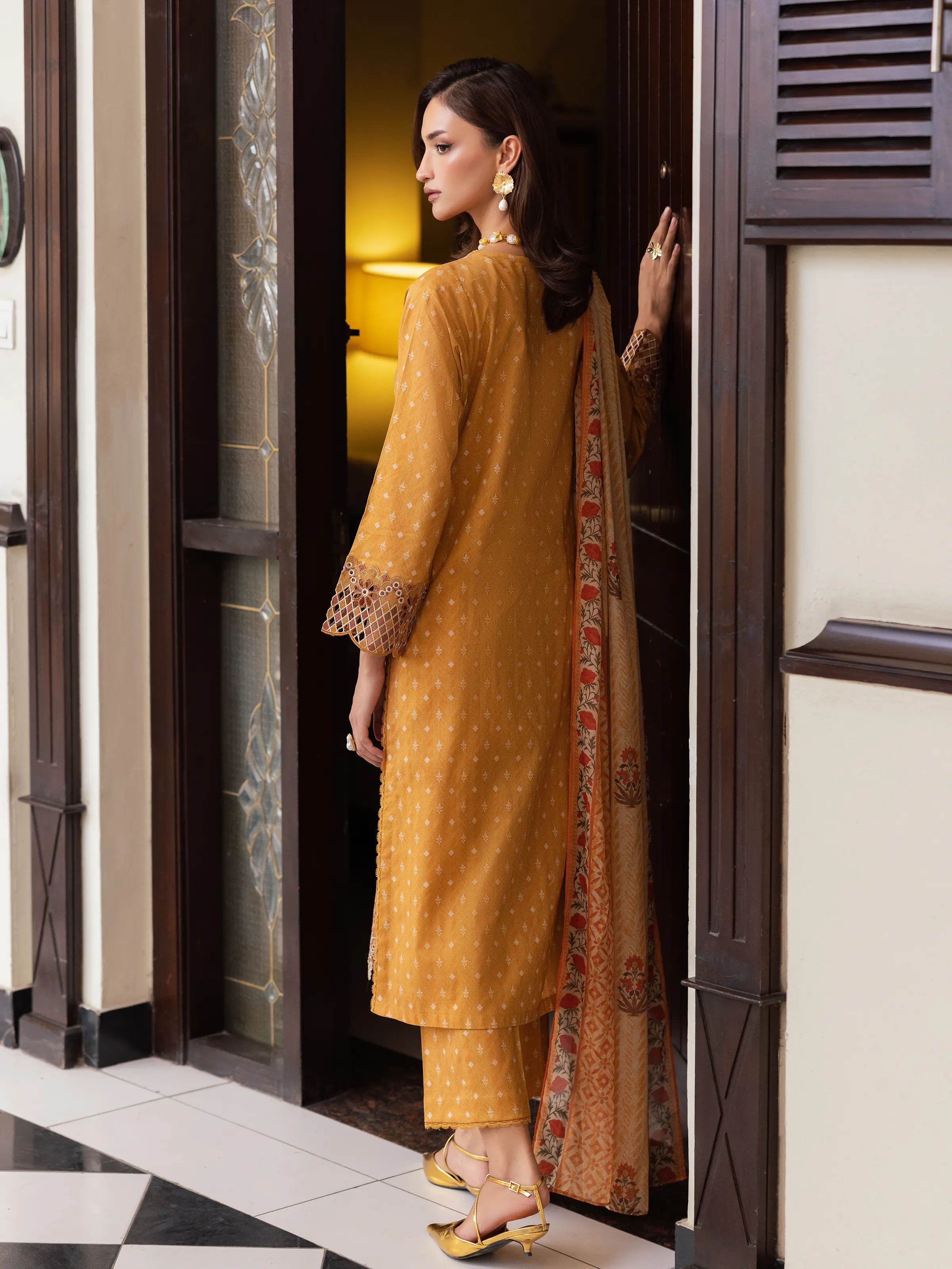 Unstitched Embroidered Lawn Suit - EWU5V1-31421-3P - Image 6