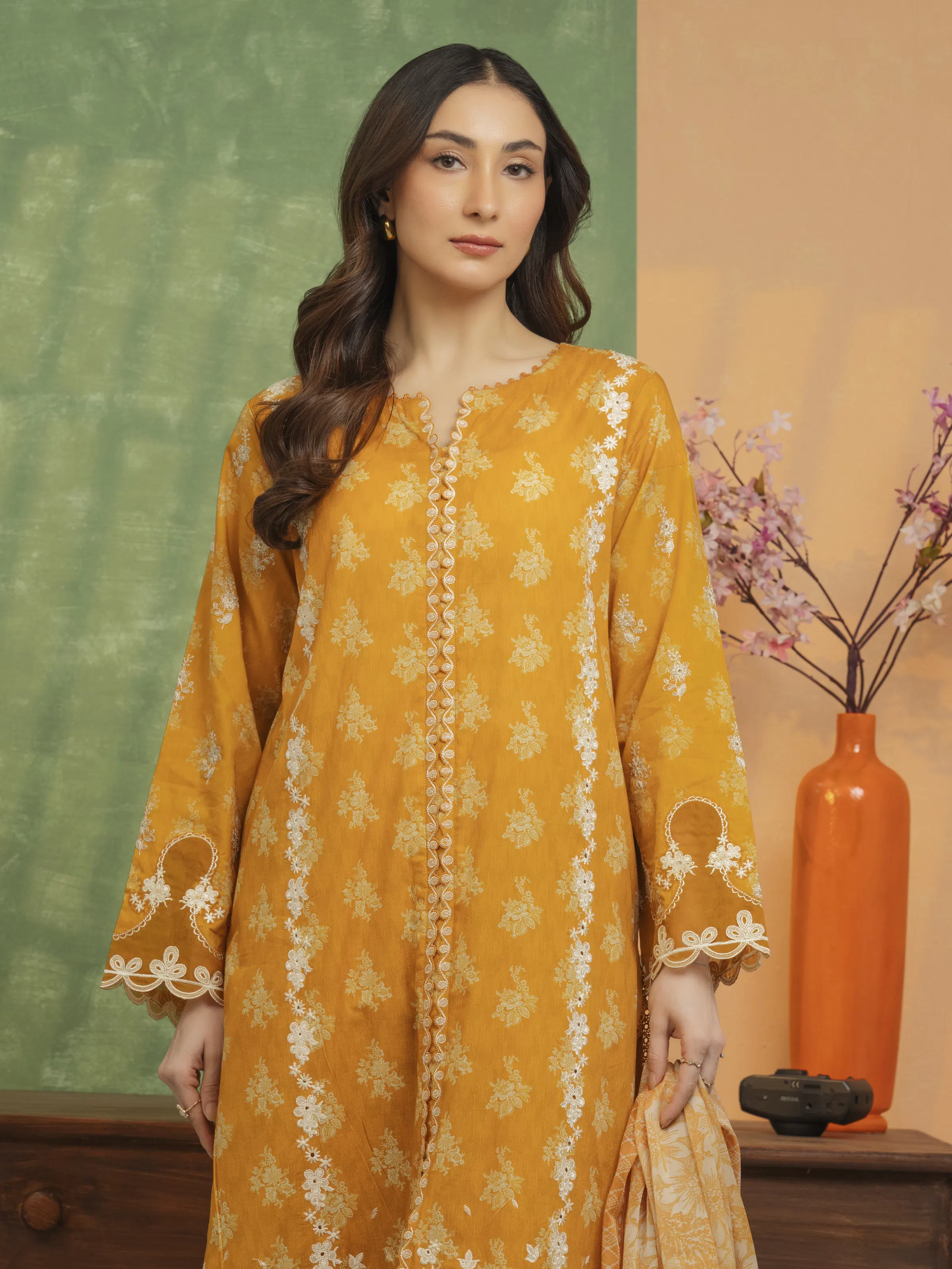 Unstitched Embroidered Lawn Suit - EWU5V1-31428-3P - Image 4