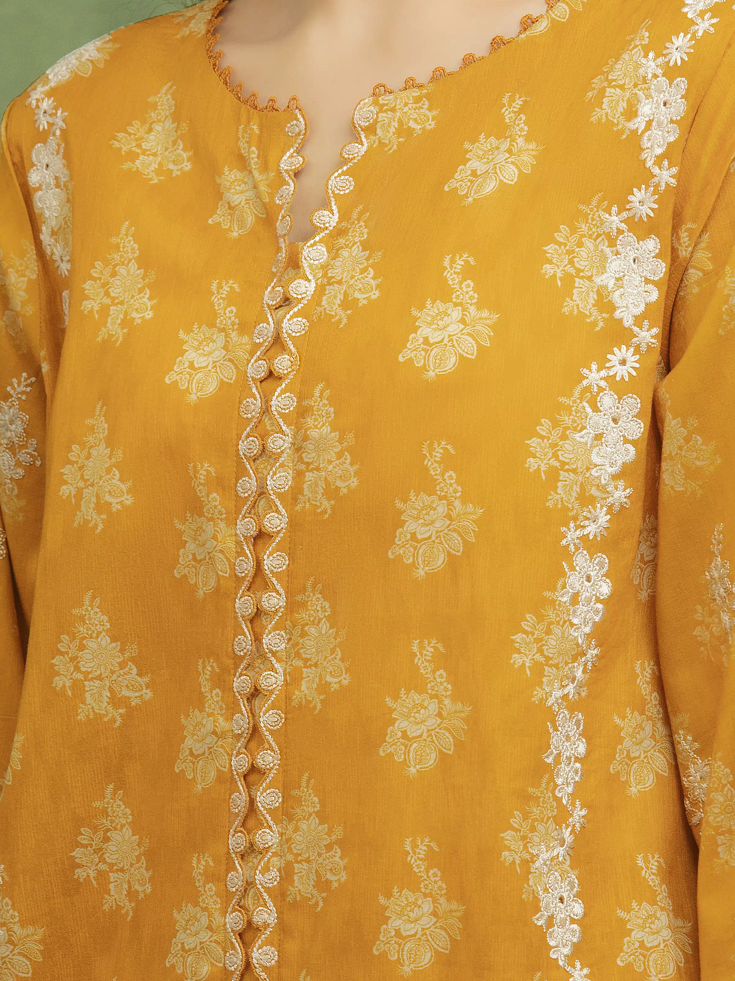 Unstitched Embroidered Lawn Suit - EWU5V1-31428-3P - Image 5