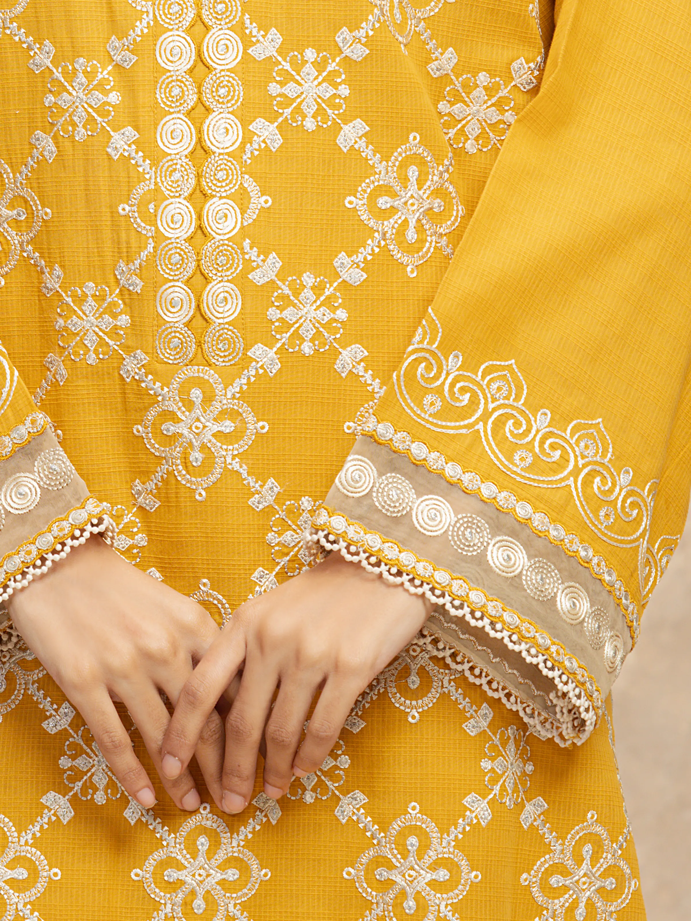 Unstitched Embroidered Lawn Suit - EWU5V1-31707-3P - Image 4