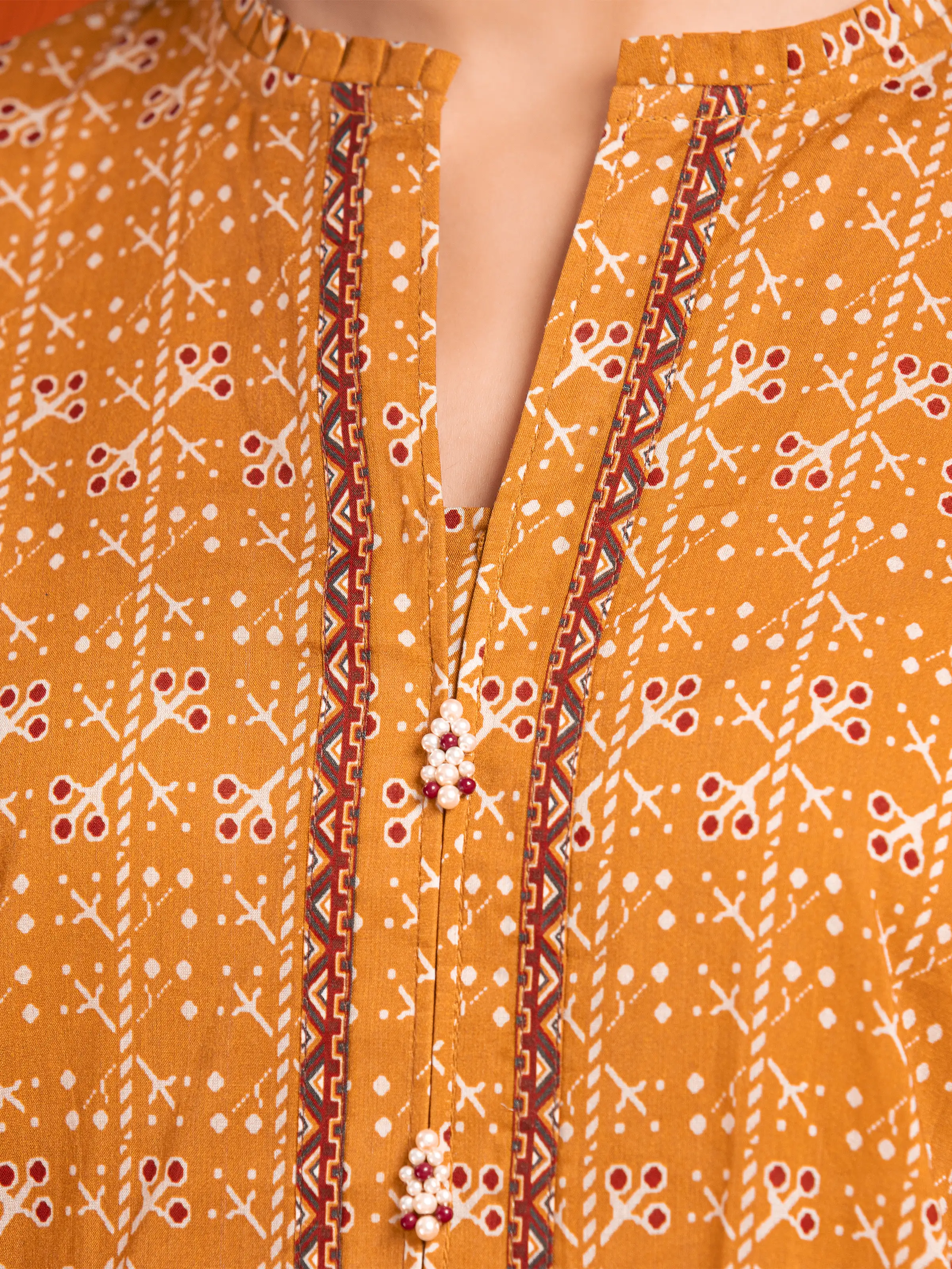 Unstitched Printed Cambric Suit - EWU24A2-27132-3P - Image 4