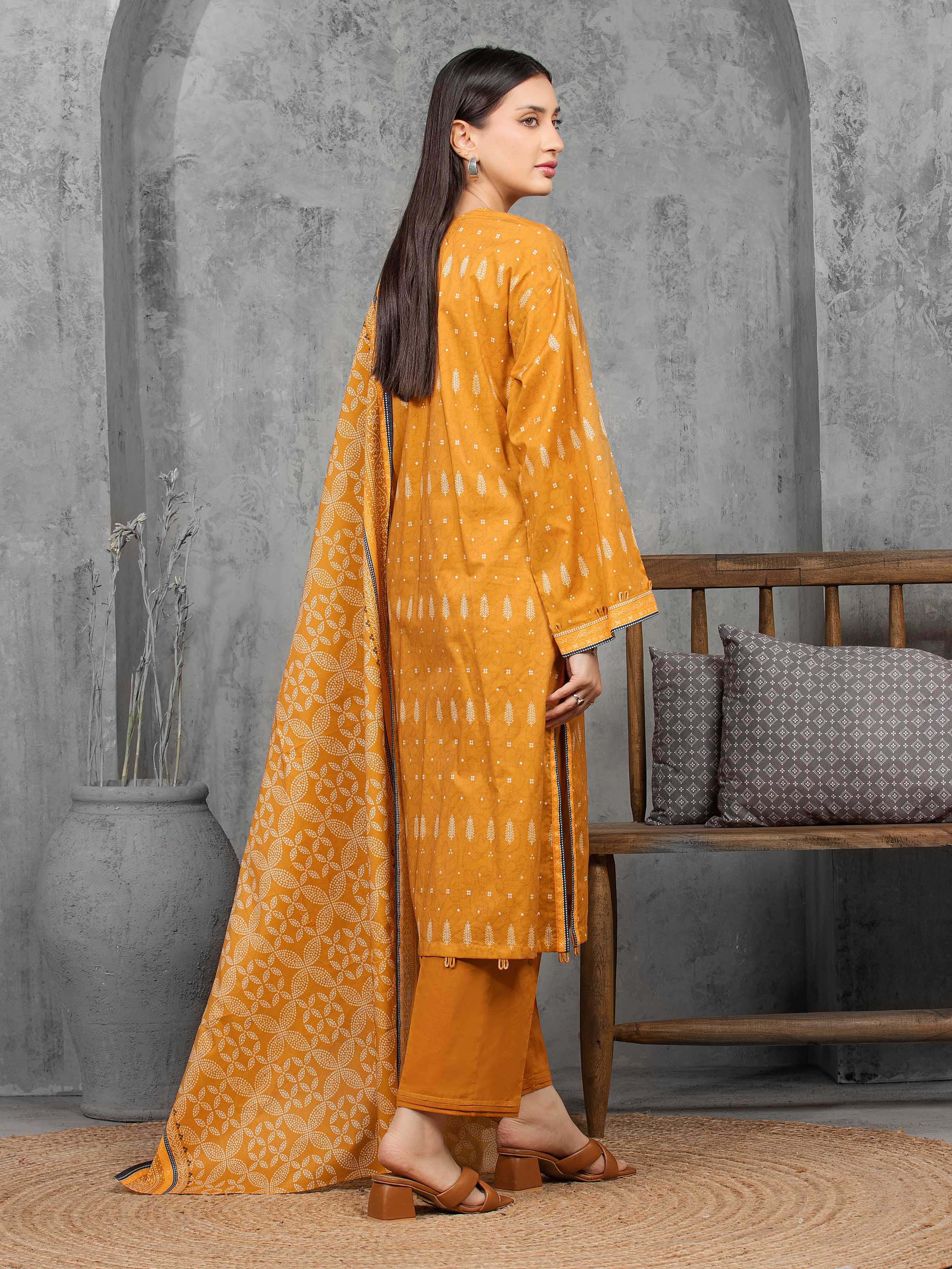 Unstitched Printed Cambric Suit - EWU5A2-35812-3P - Image 5