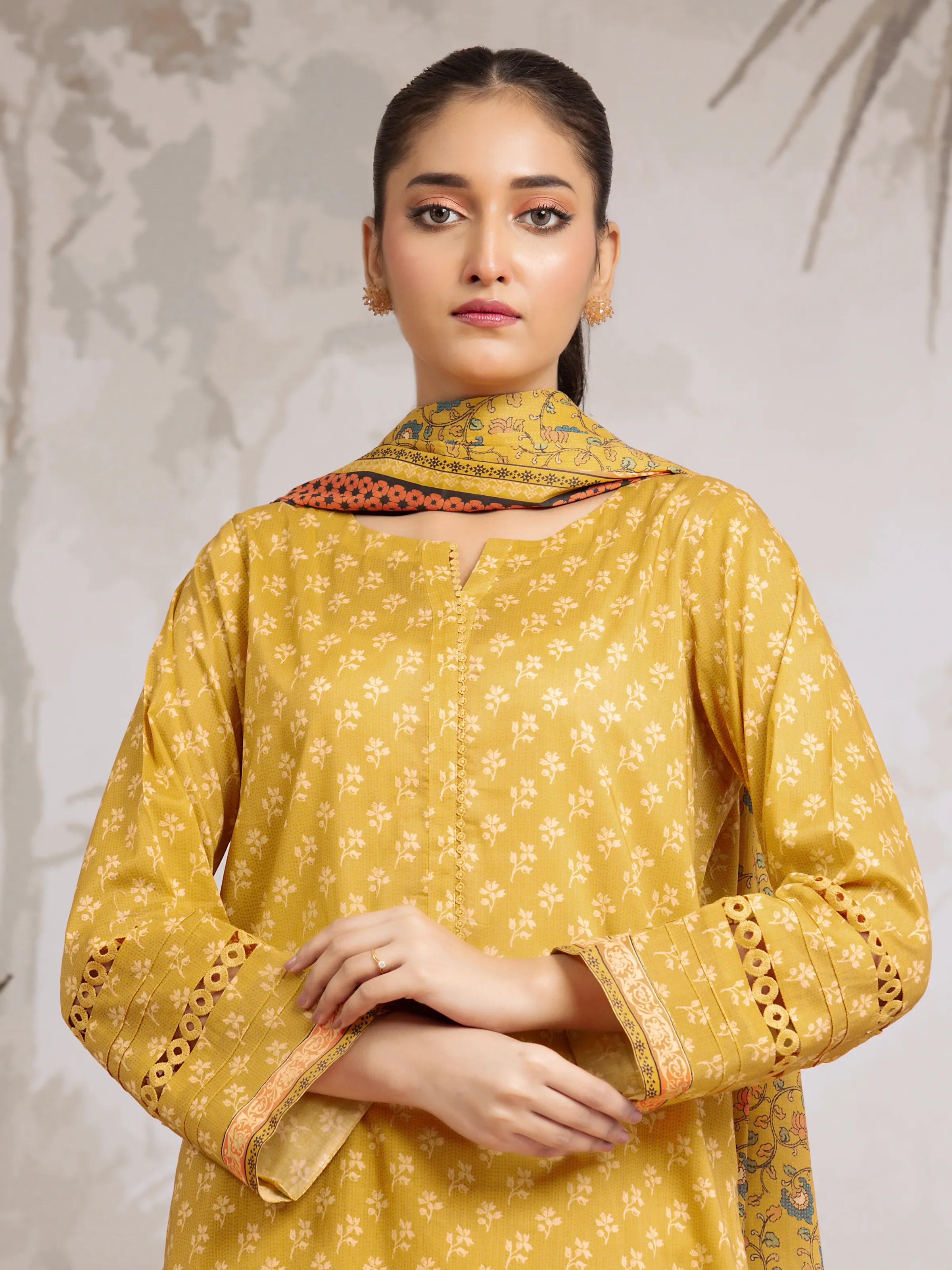 Unstitched Printed Khaddar Suit - EWU24A3-29586-3P - Image 3