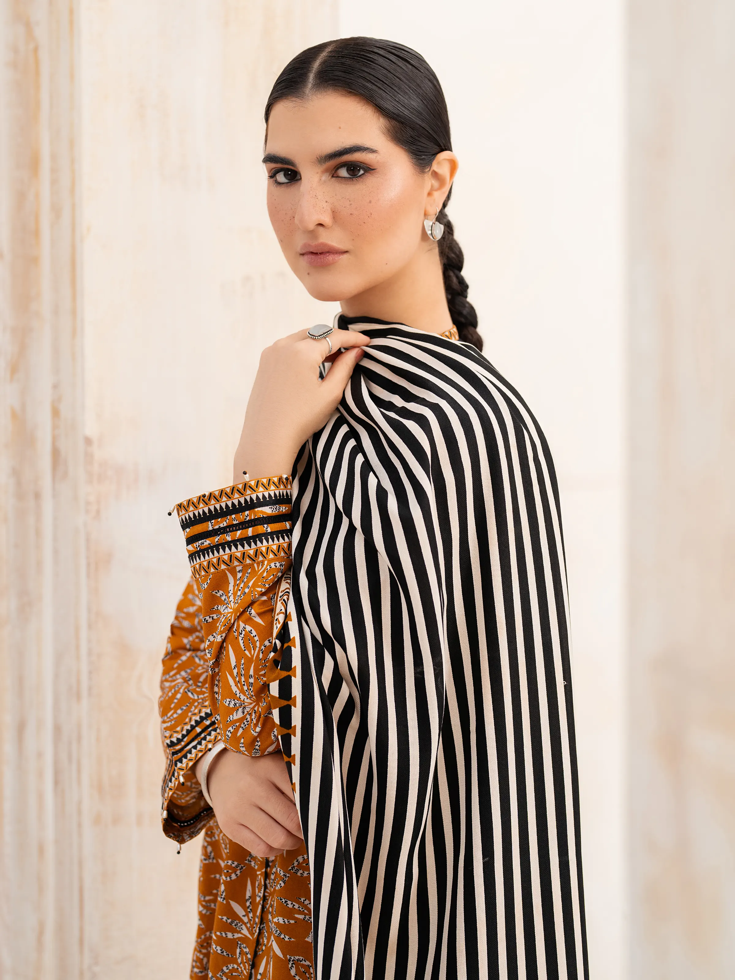 Unstitched Printed Khaddar Suit - EWU24M3-077 - Image 4
