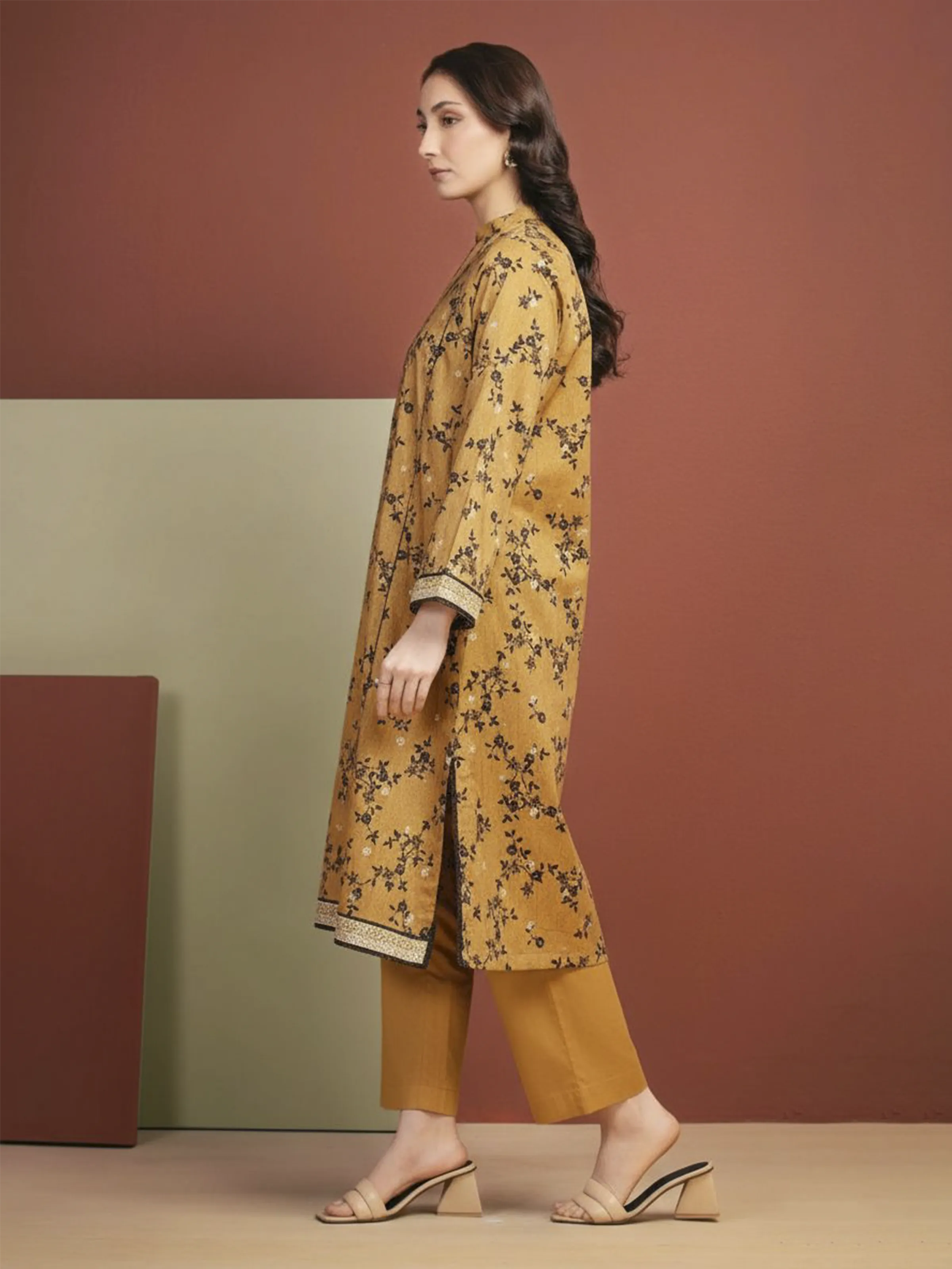 Unstitched Printed Lawn Shirt - EWU5A1-35330S - Image 4