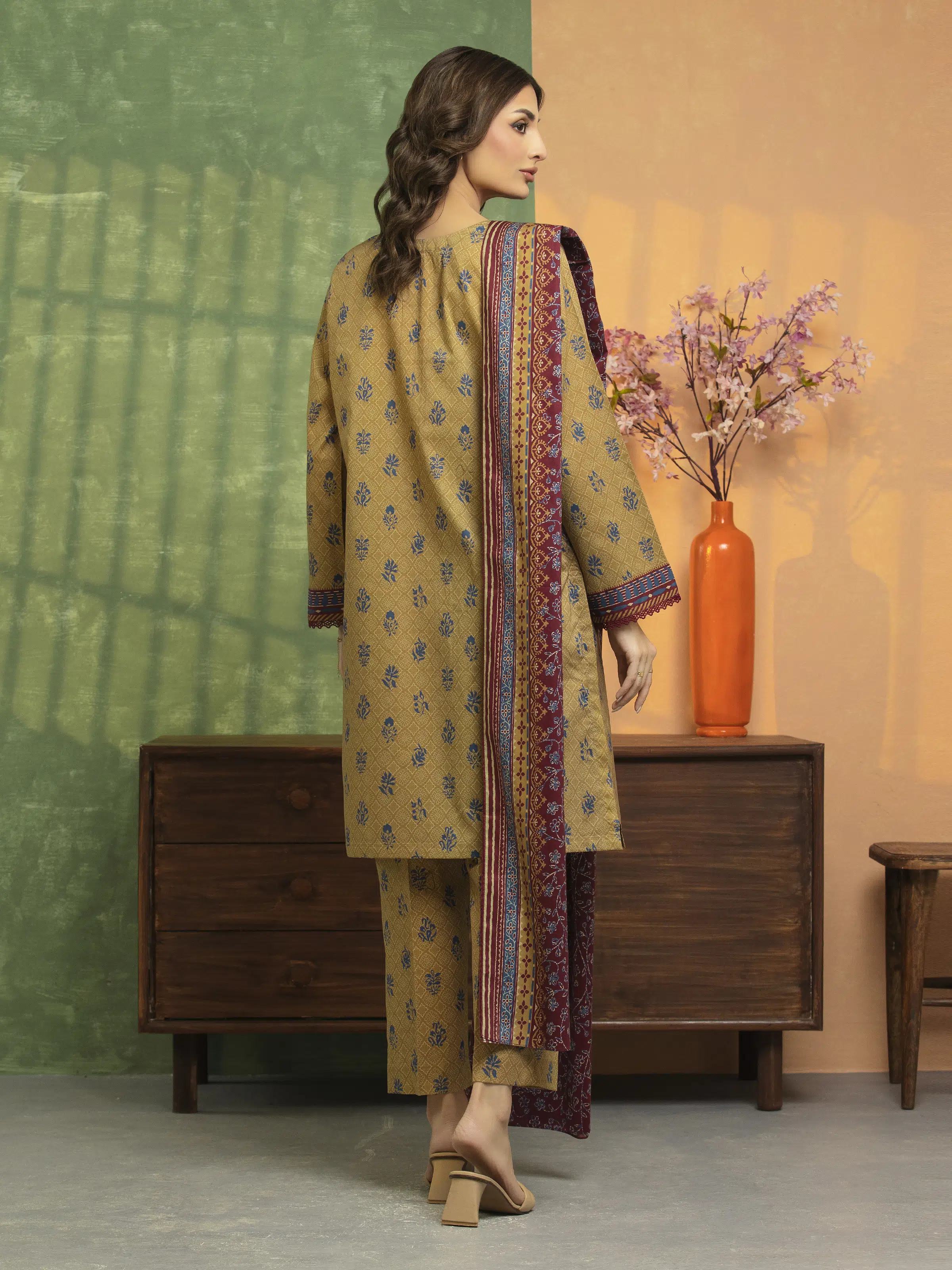 Unstitched Printed Lawn Suit - EWU5A1-35195-3P - Image 2