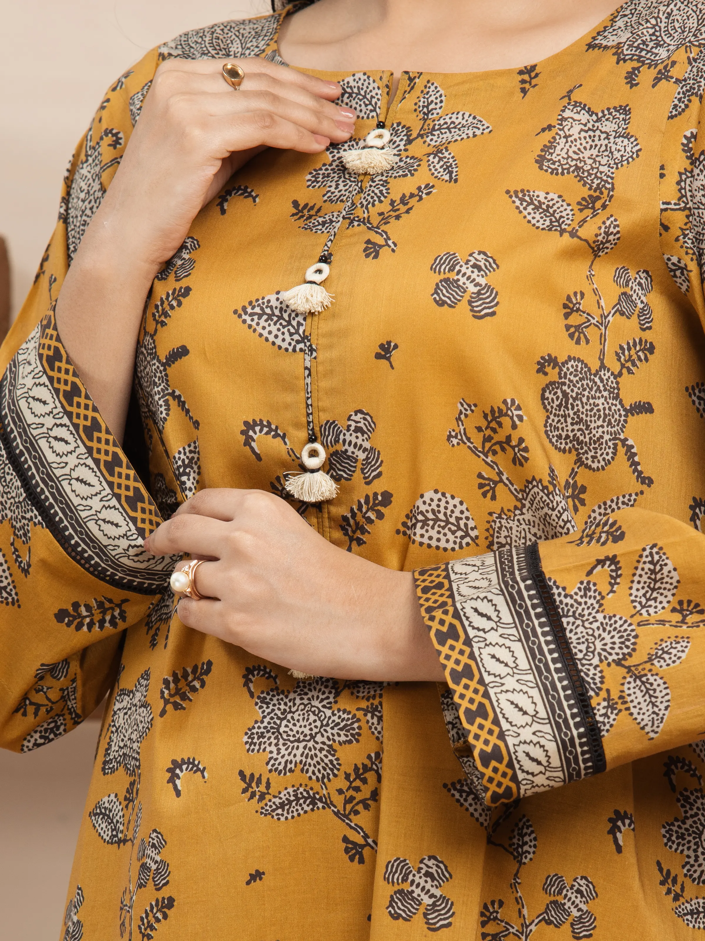 Unstitched Printed Lawn Suit - EWU5A1-35200-3P - Image 5