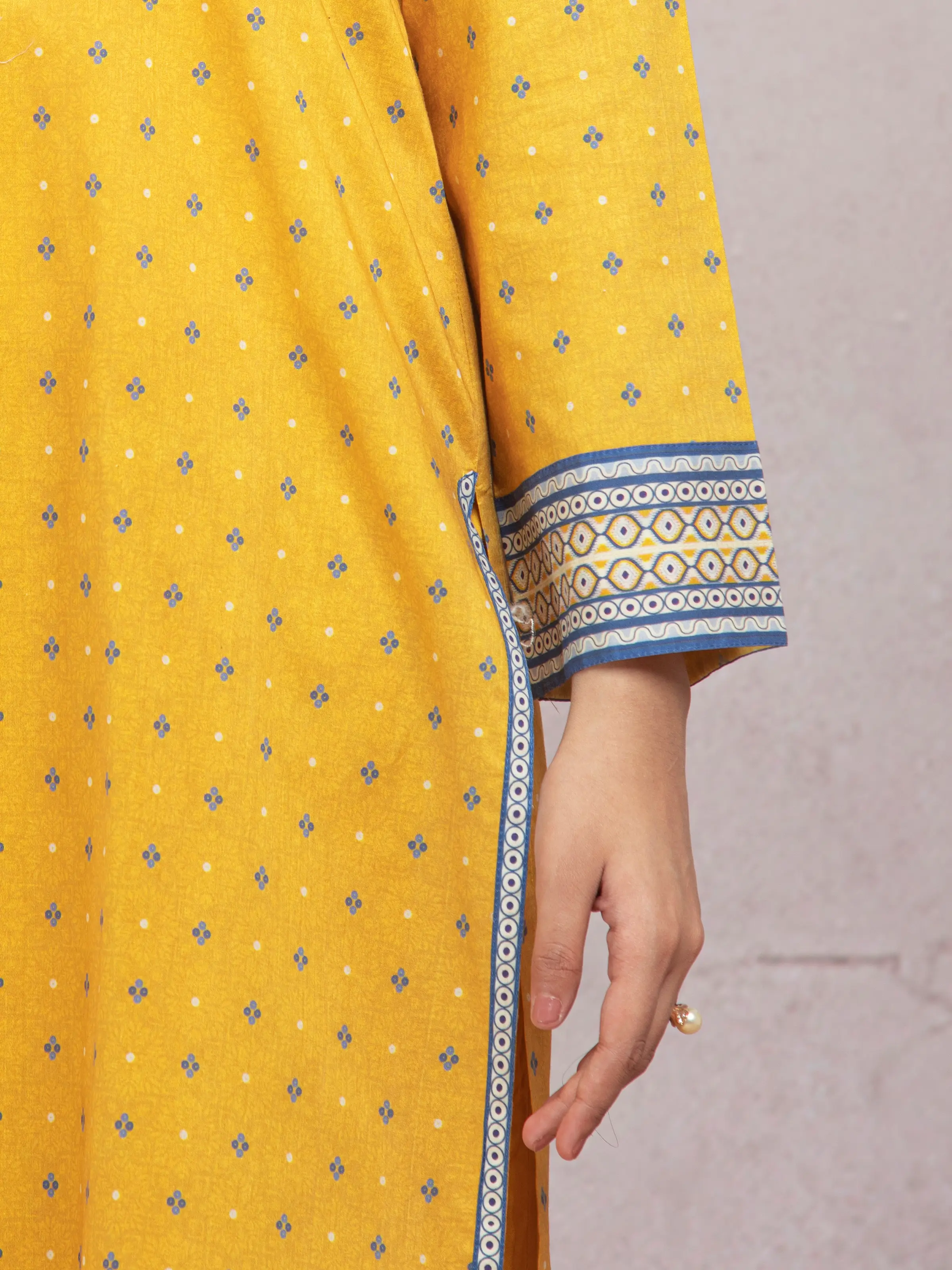 Unstitched Printed Lawn Suit - EWU5A1-35224-3P - Image 5