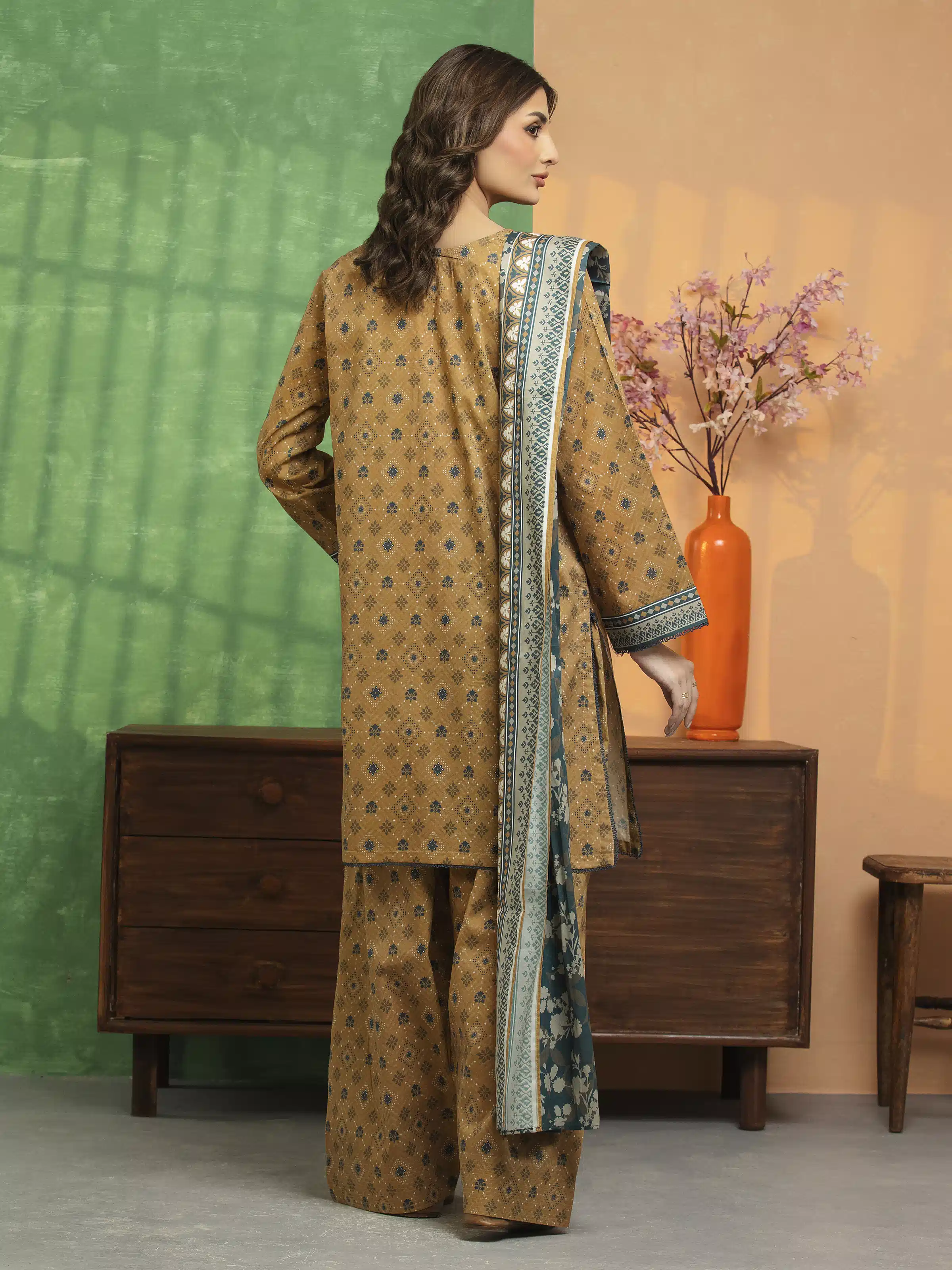 Unstitched Printed Lawn Suit - EWU5A1-35243-3P - Image 2
