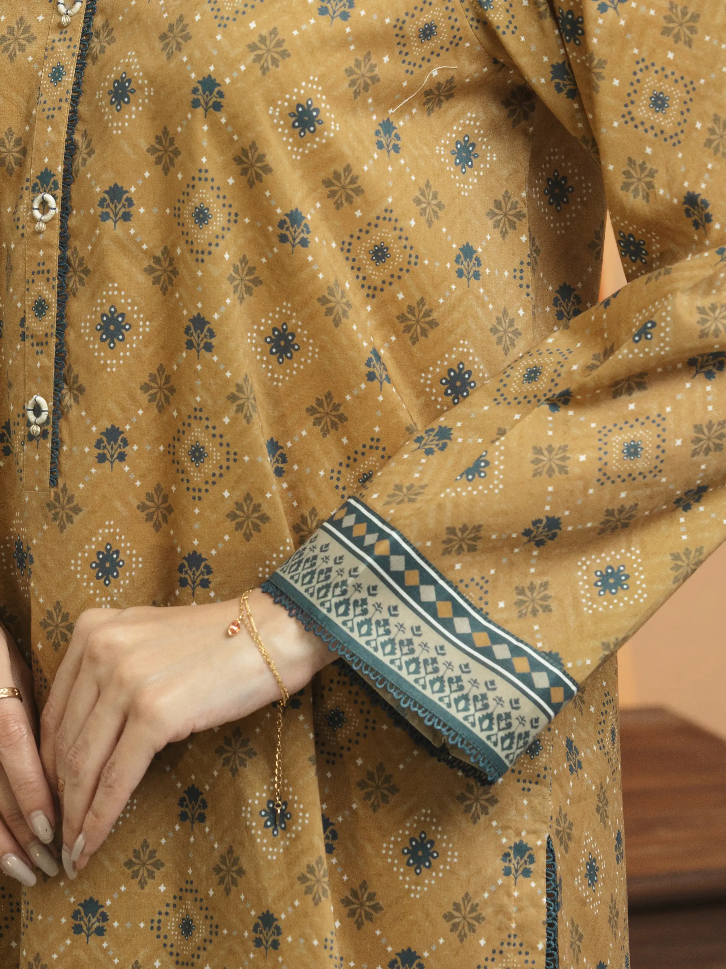 Unstitched Printed Lawn Suit - EWU5A1-35243-3P - Image 5