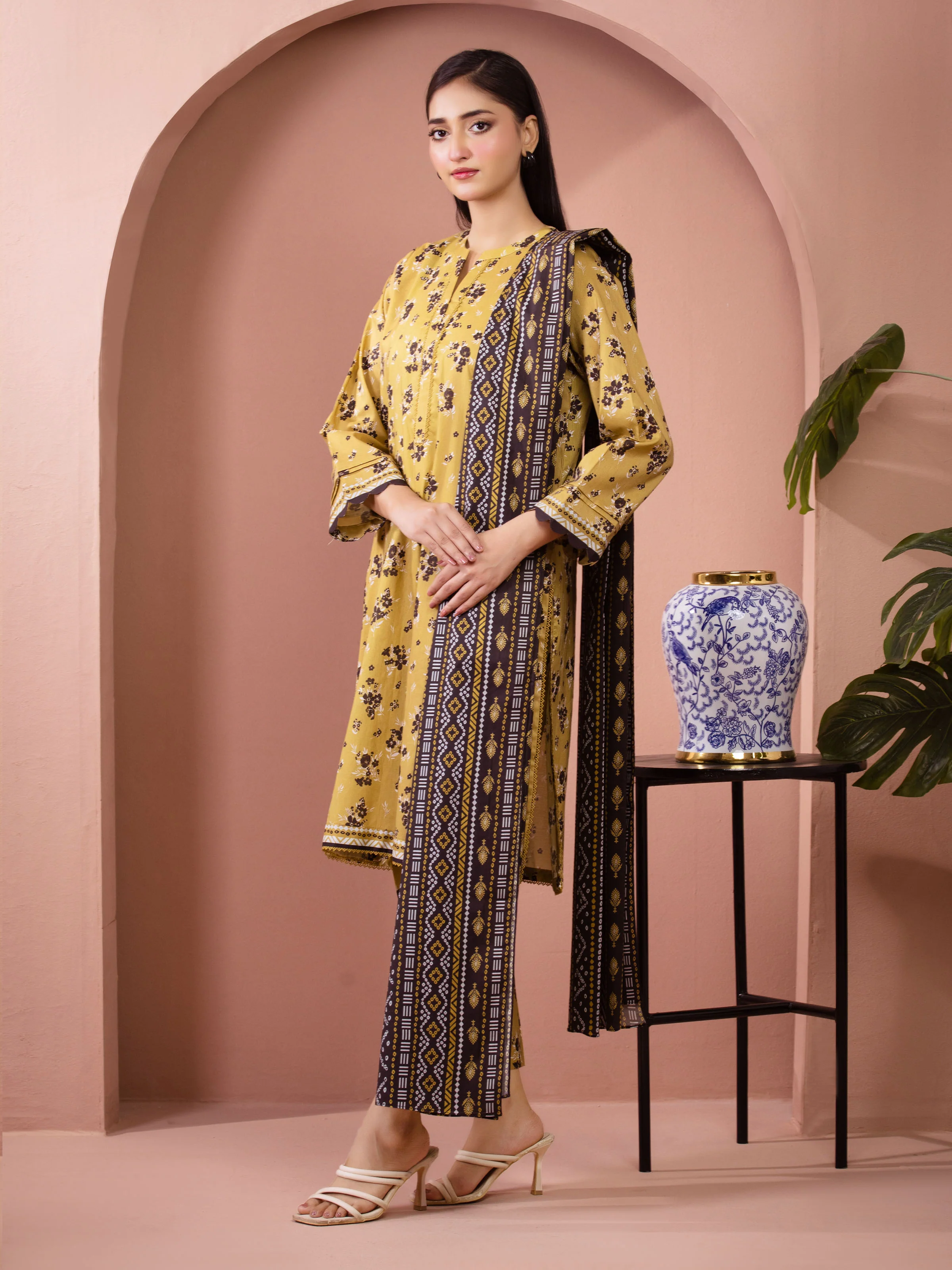 Unstitched Printed Lawn Suit - EWU5A1-35272-3P - Image 4