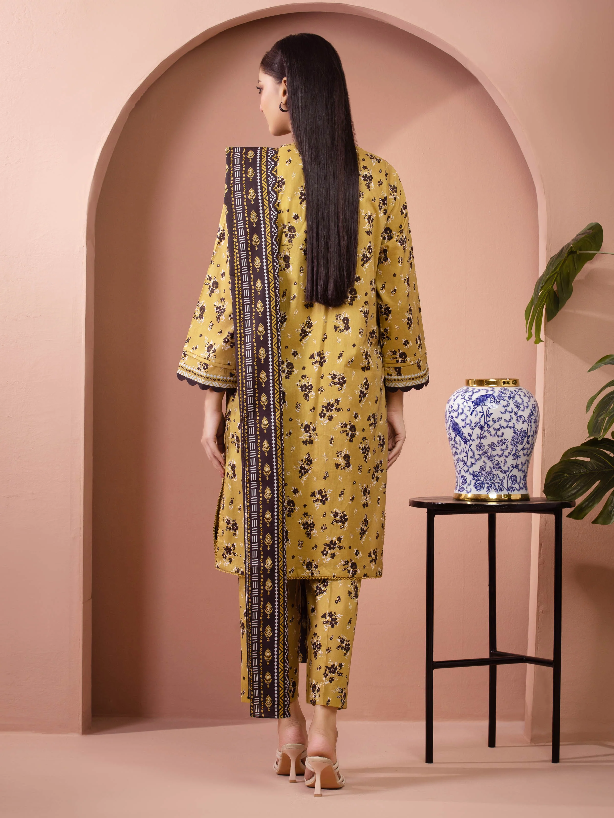 Unstitched Printed Lawn Suit - EWU5A1-35272-3P - Image 5