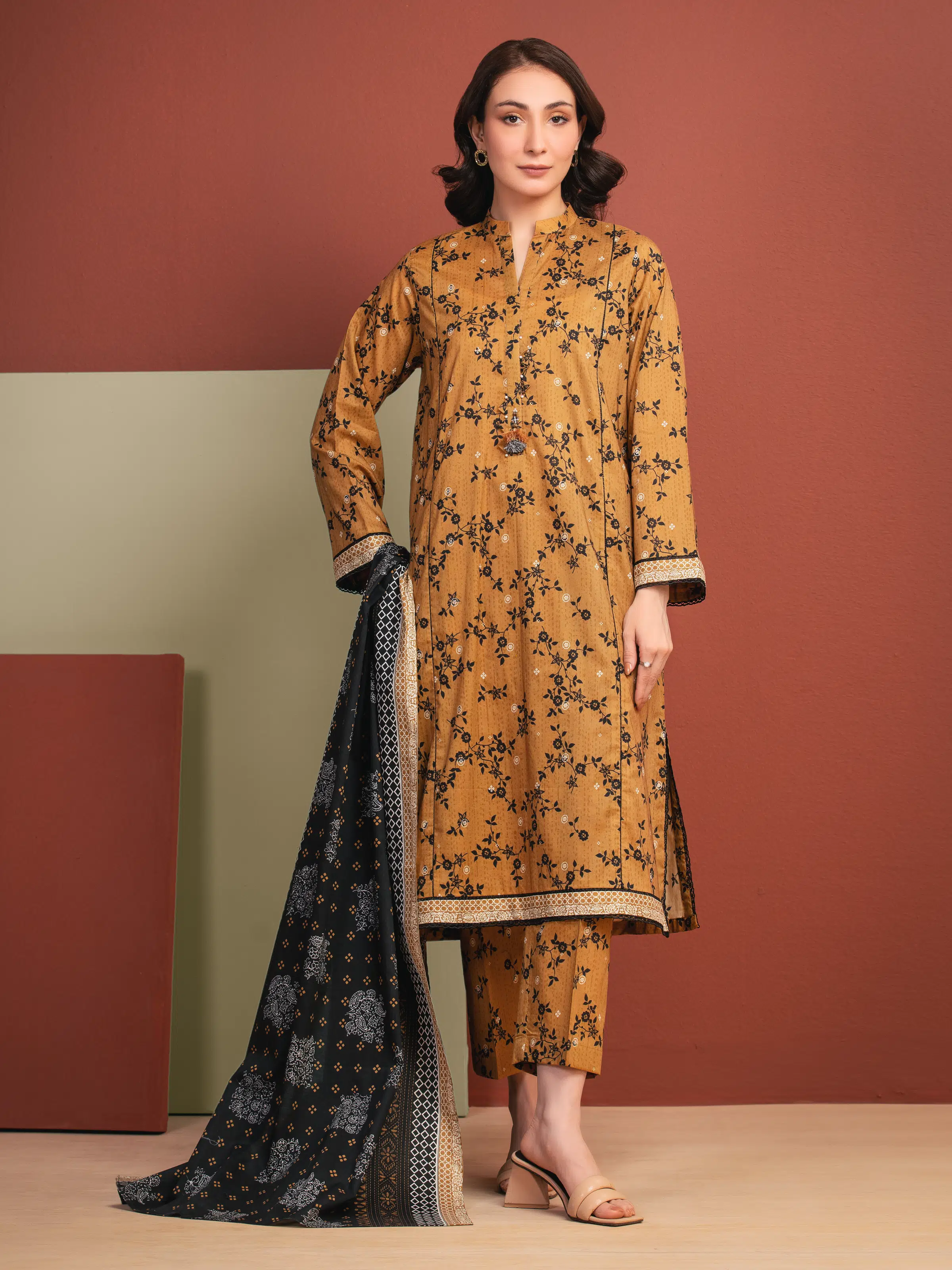 Unstitched Printed Lawn Suit - EWU5A1-35330-3P