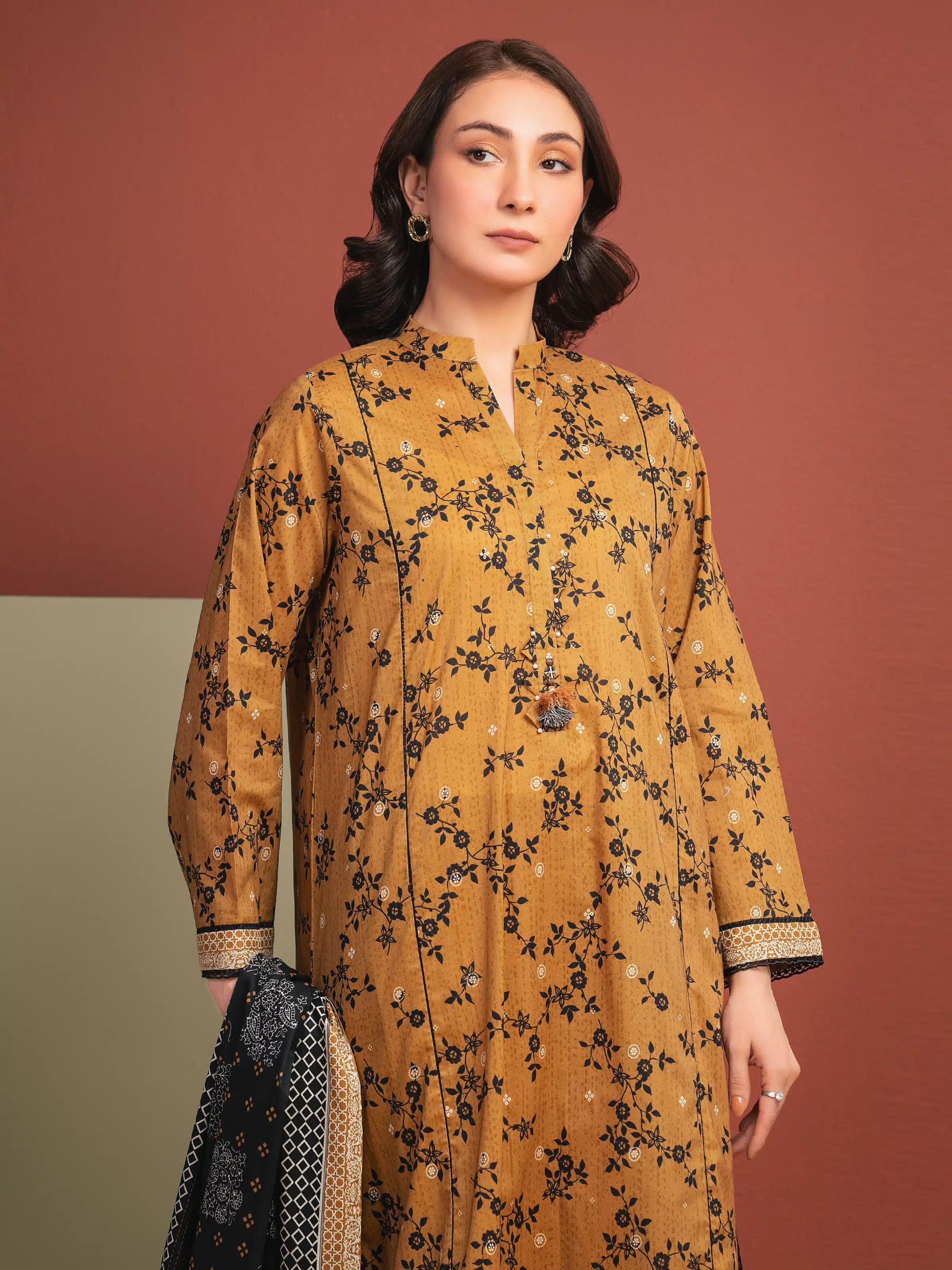 Unstitched Printed Lawn Suit - EWU5A1-35330-3P - Image 2