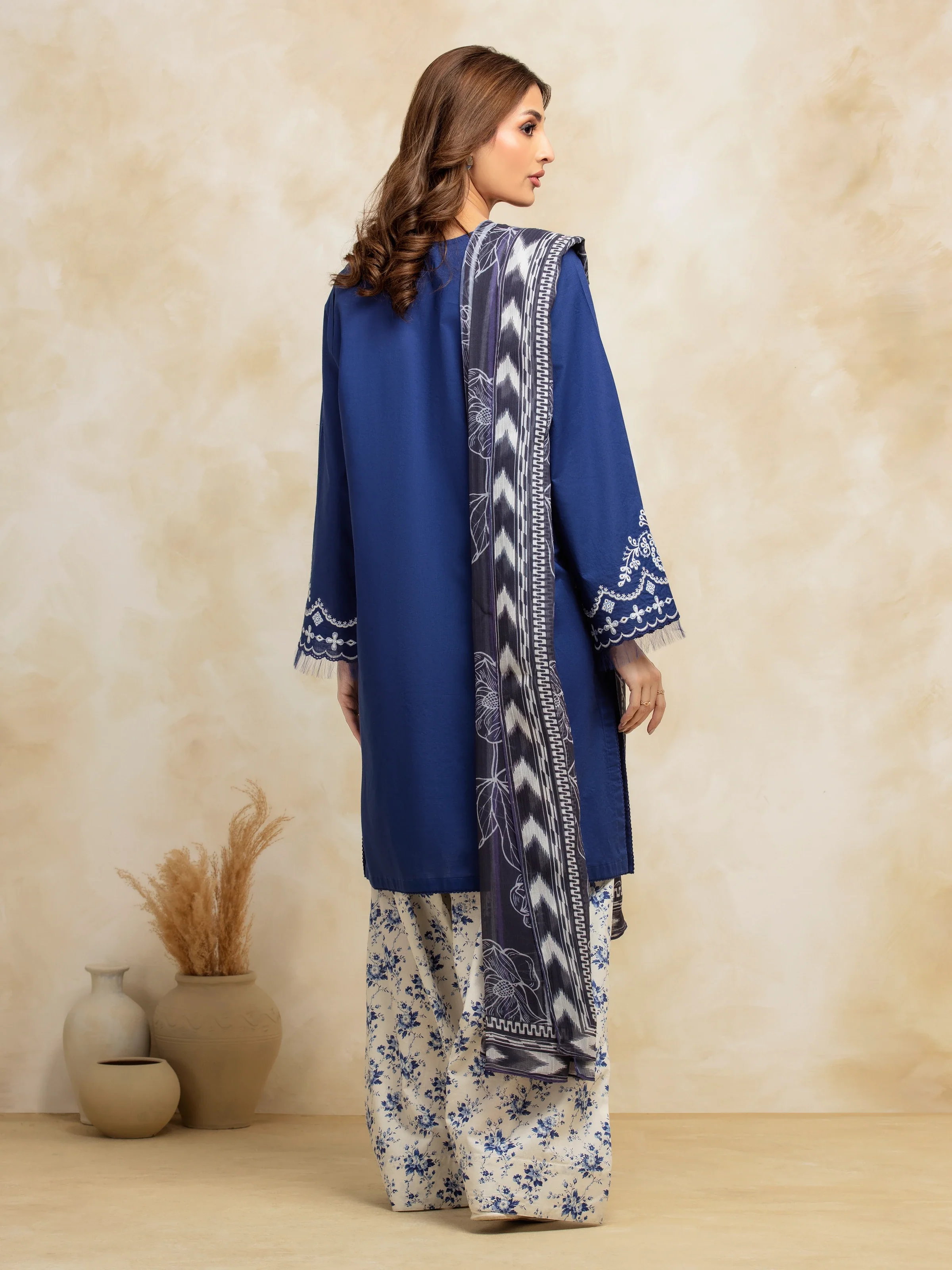 Unstitched Embroidered Cambric Suit - EWU5V2-31038-3P - Image 2