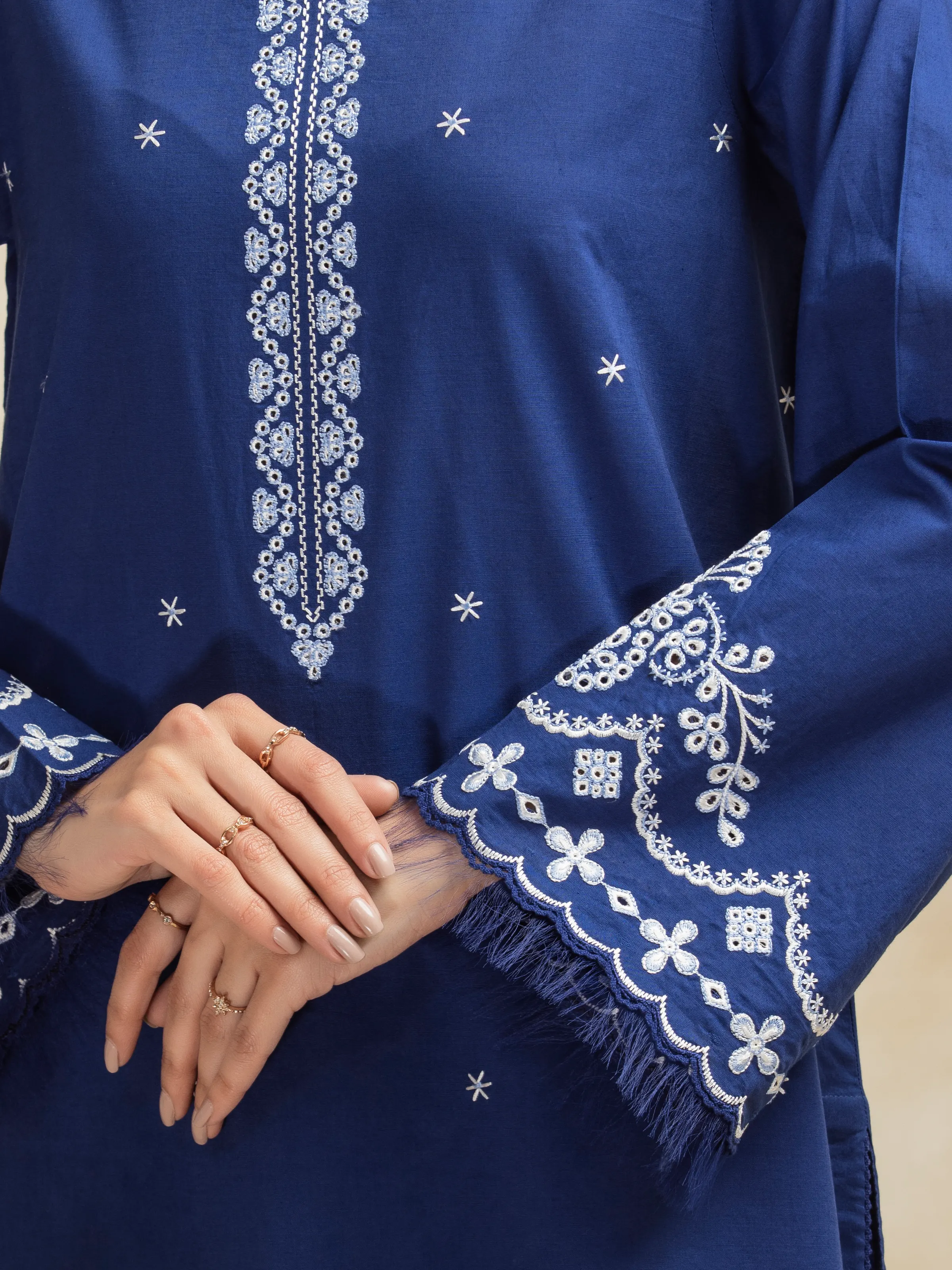 Unstitched Embroidered Cambric Suit - EWU5V2-31038-3P - Image 4