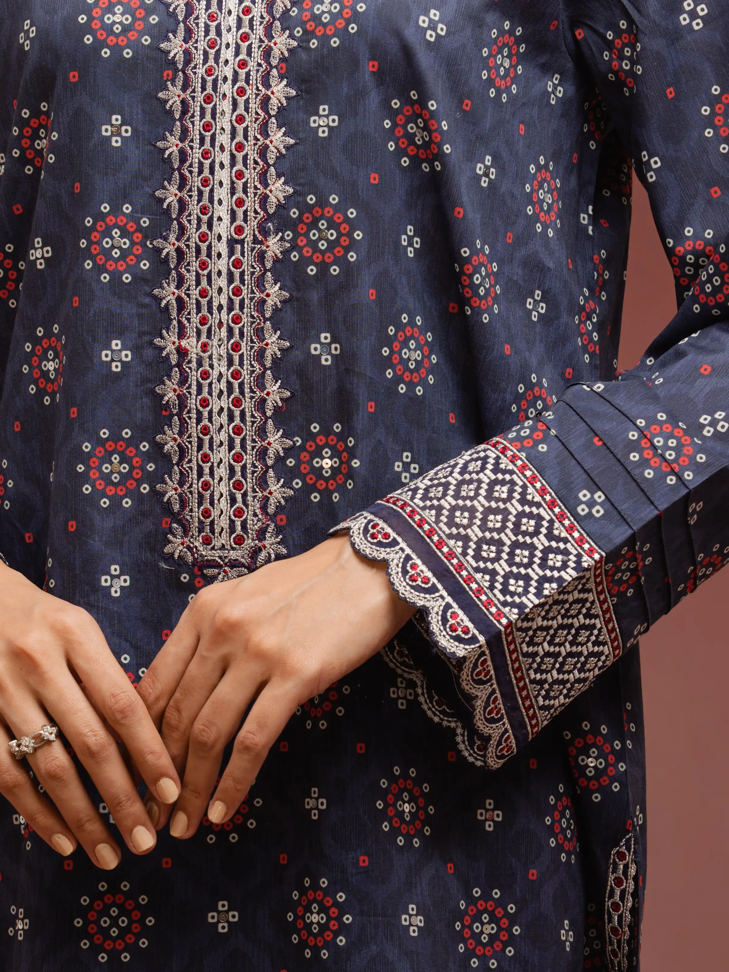 Unstitched Embroidered Cambric Suit - EWU5V2-31043-3P - Image 3