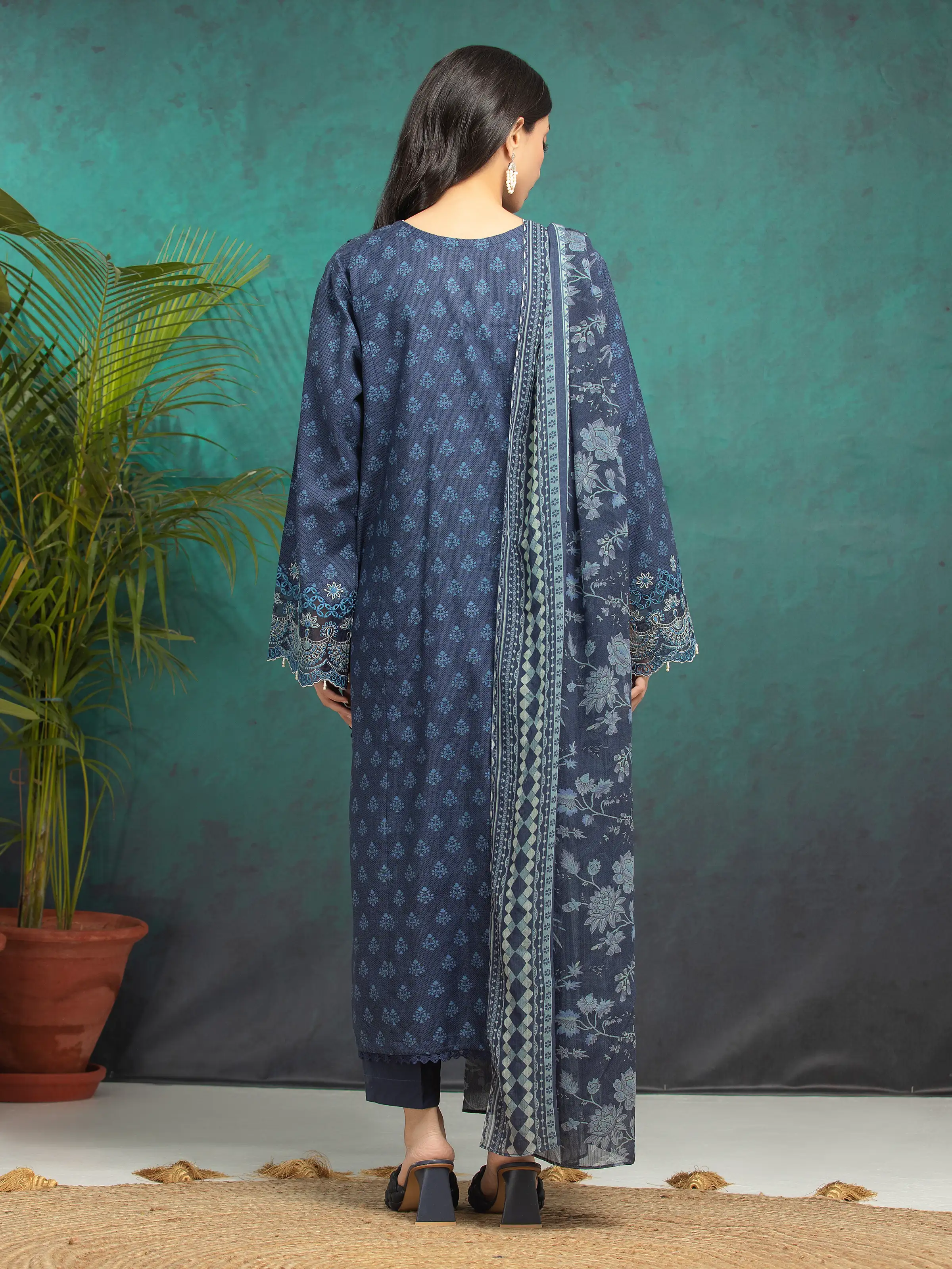 Unstitched Embroidered Khaddar Suit - EWU24V11-30182-3P - Image 2
