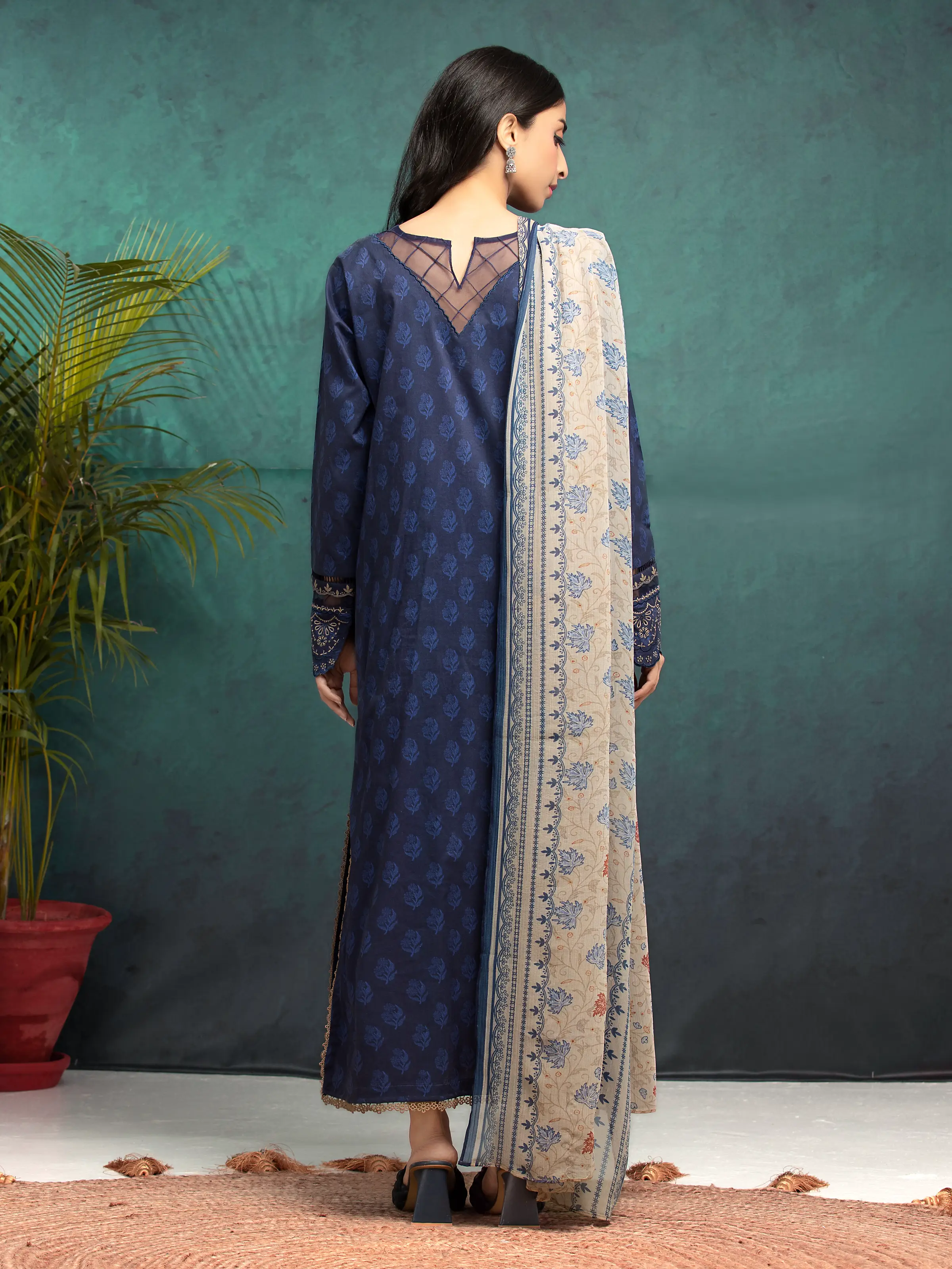 Unstitched Embroidered Khaddar Suit - EWU24V11-30189-3P - Image 2