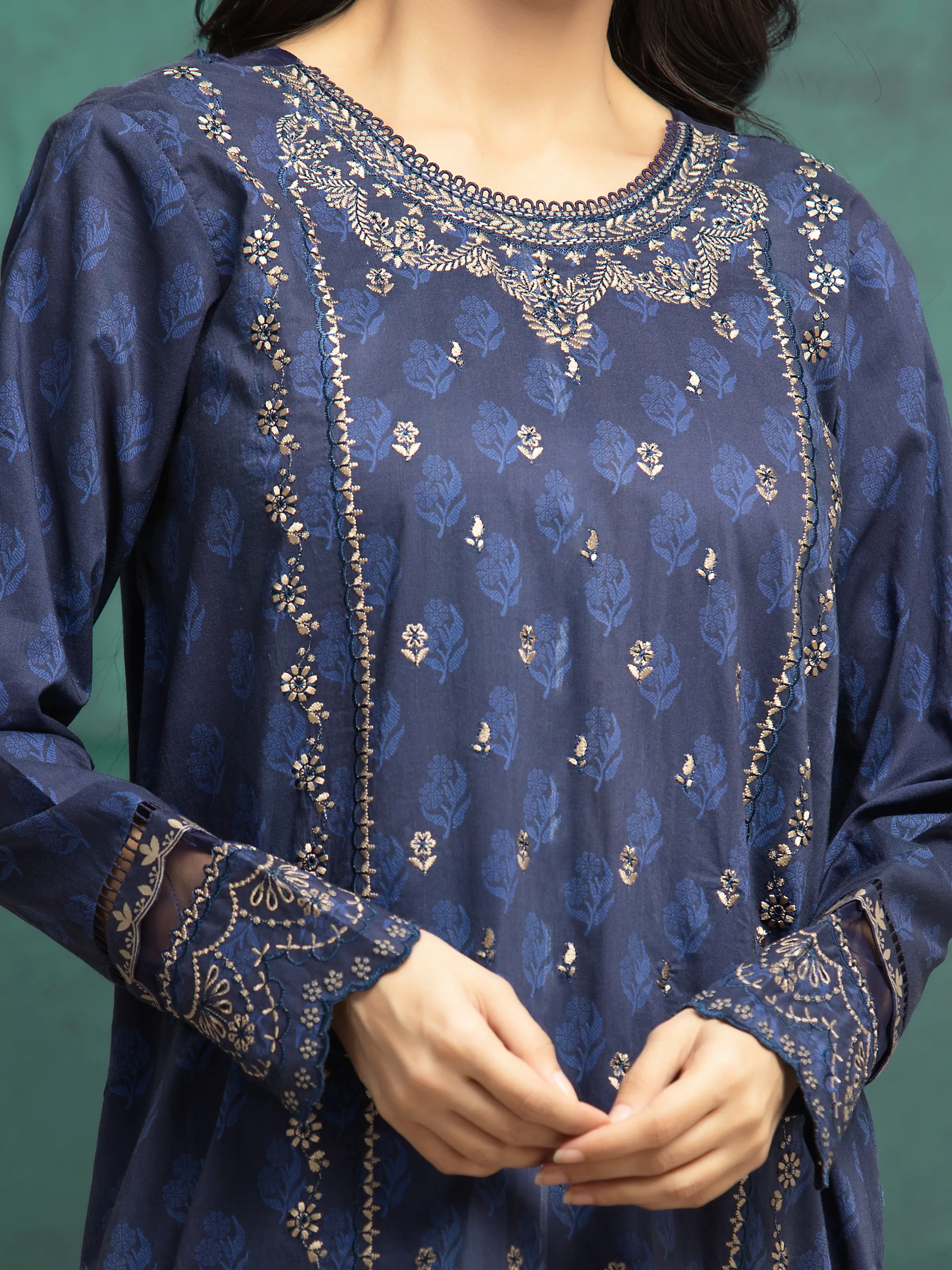 Unstitched Embroidered Khaddar Suit - EWU24V11-30189-3P - Image 3