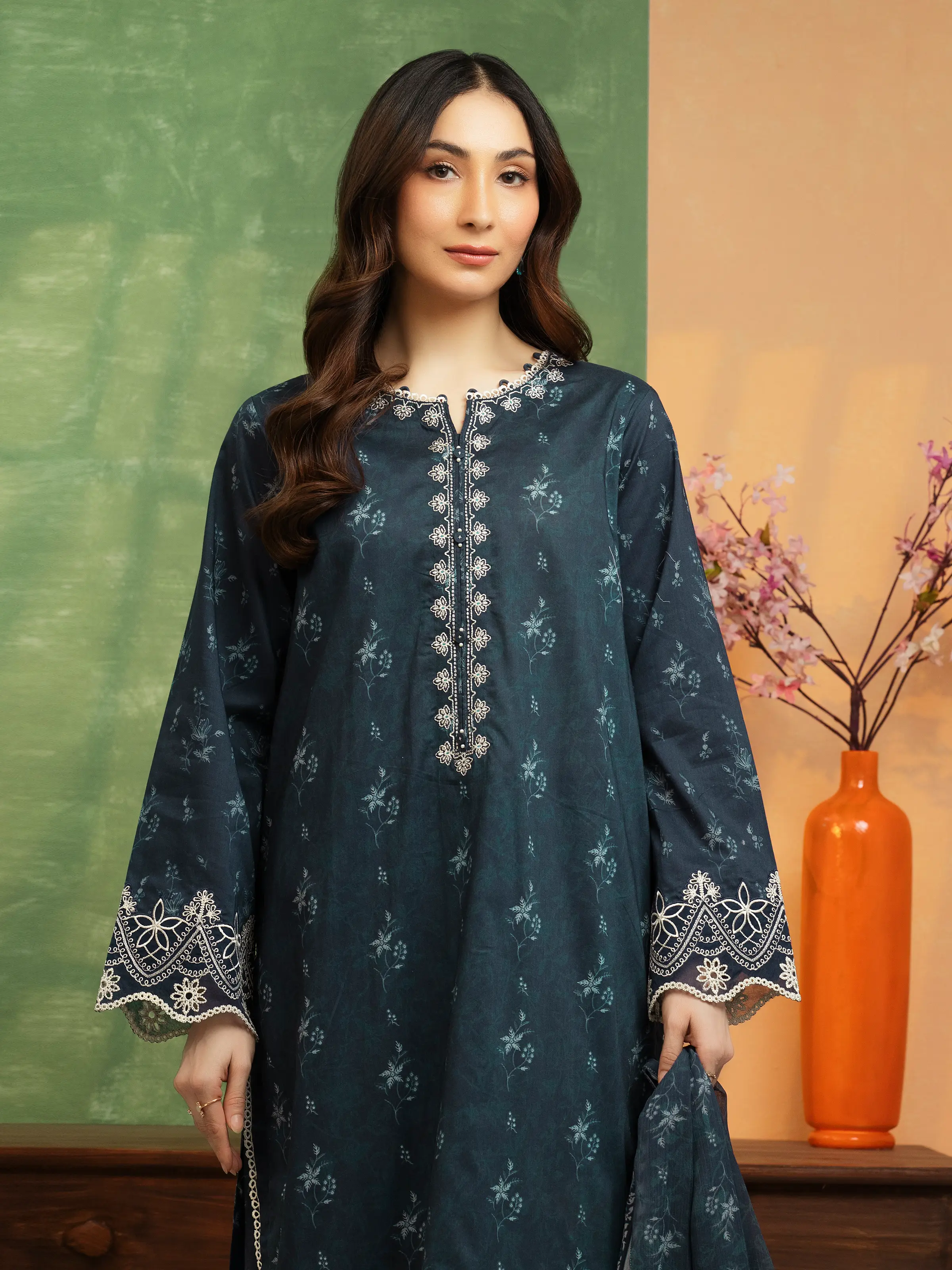 Unstitched Embroidered Lawn Suit - EWU5V1-31413-3P - Image 3