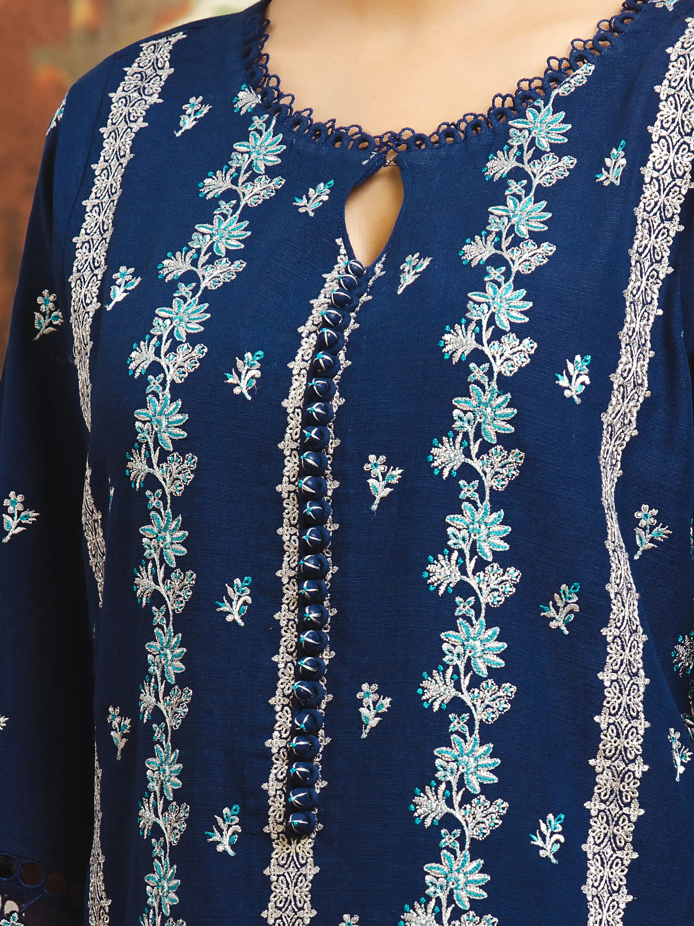 Unstitched Embroidered Marina Twill Suit - EWU24V14-30210-3P - Image 5