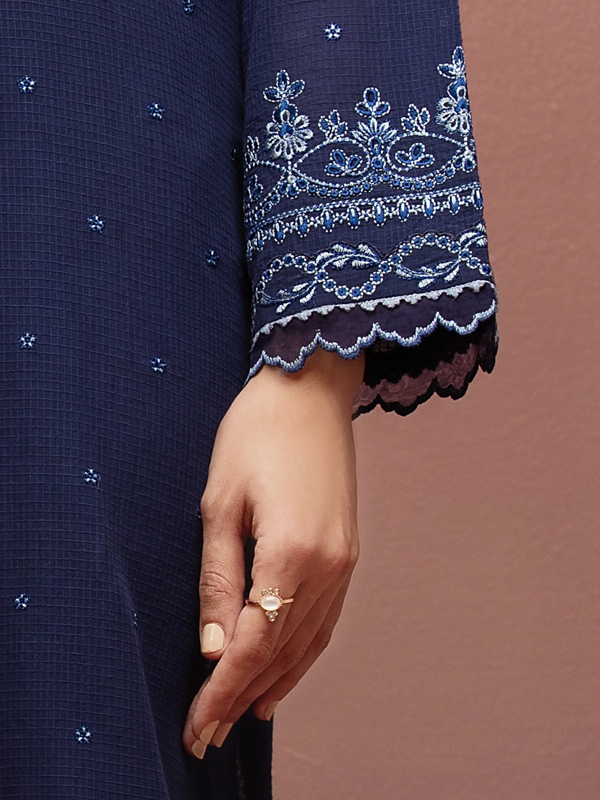 Unstitched Embroidered Lawn Suit - EWU5V1-31222-3P - Image 5