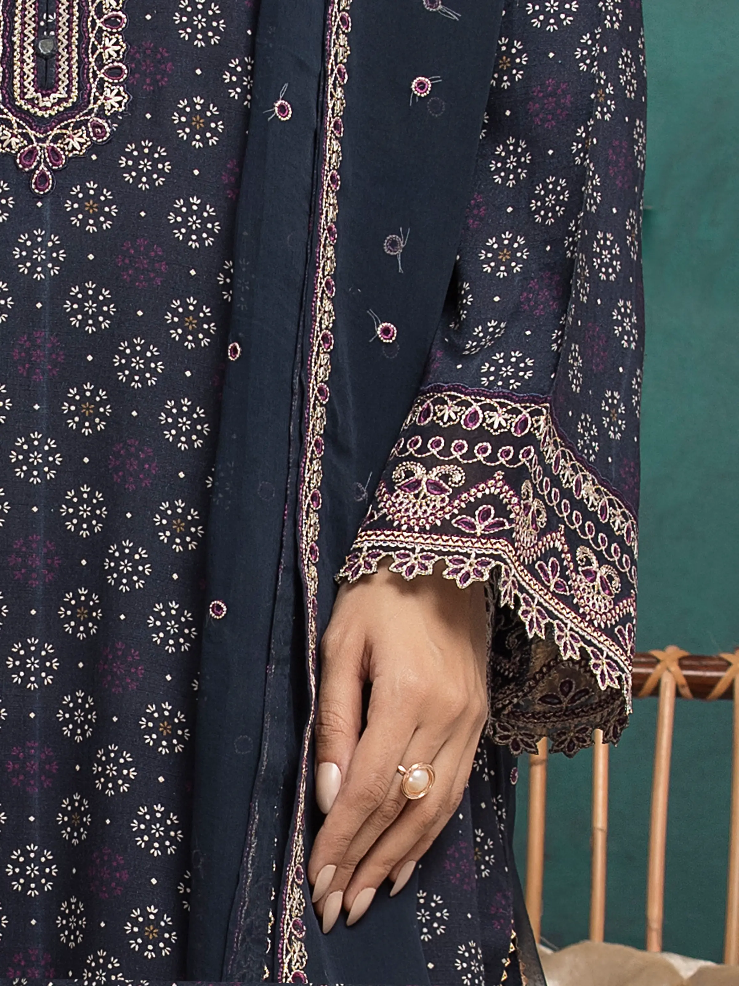 Unstitched Embroidered Raw Silk Suit - EWU5V16-30225-3P - Image 4