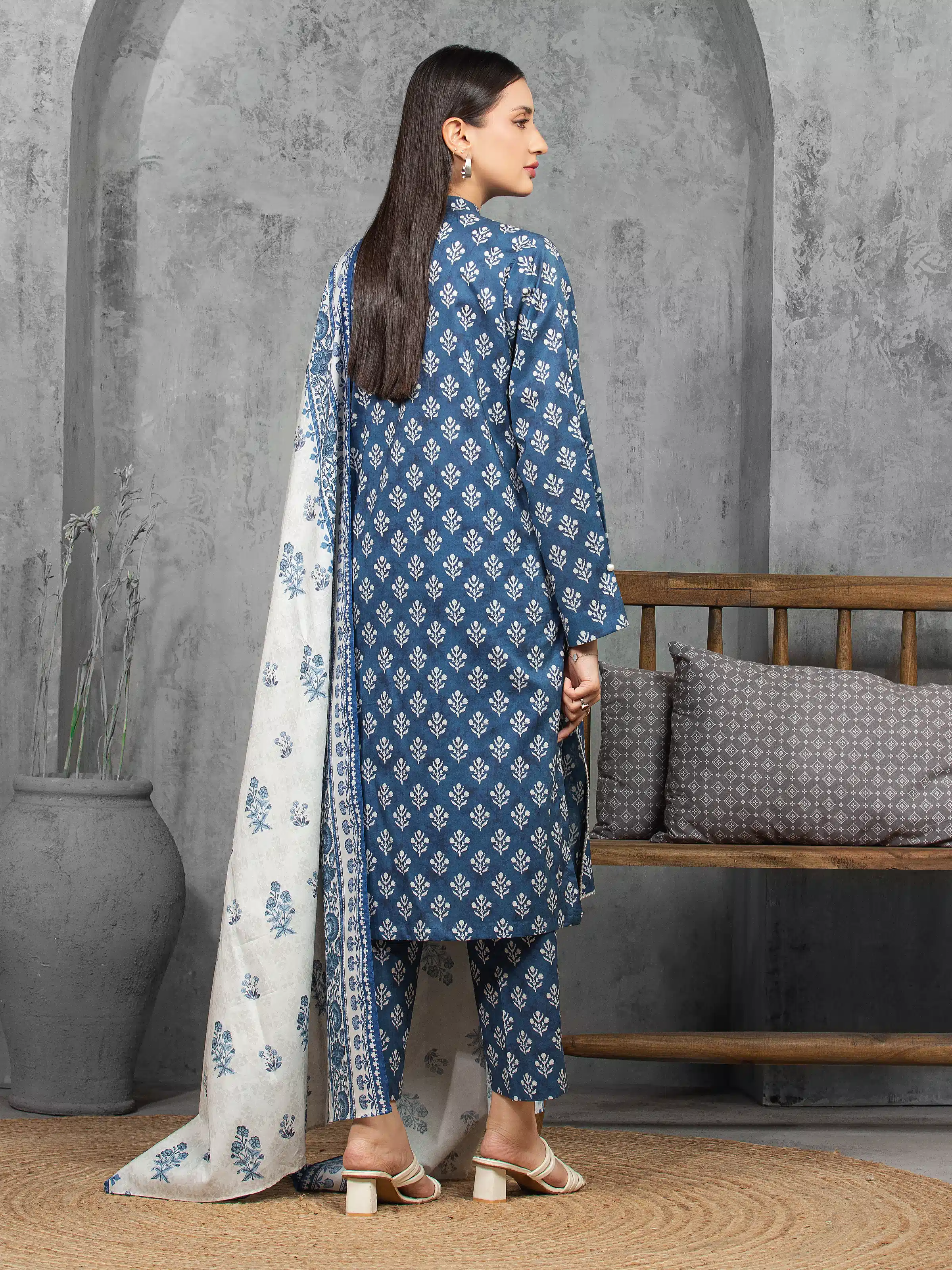 Unstitched Printed Cambric Suit - EWU5A2-35850-3P - Image 4