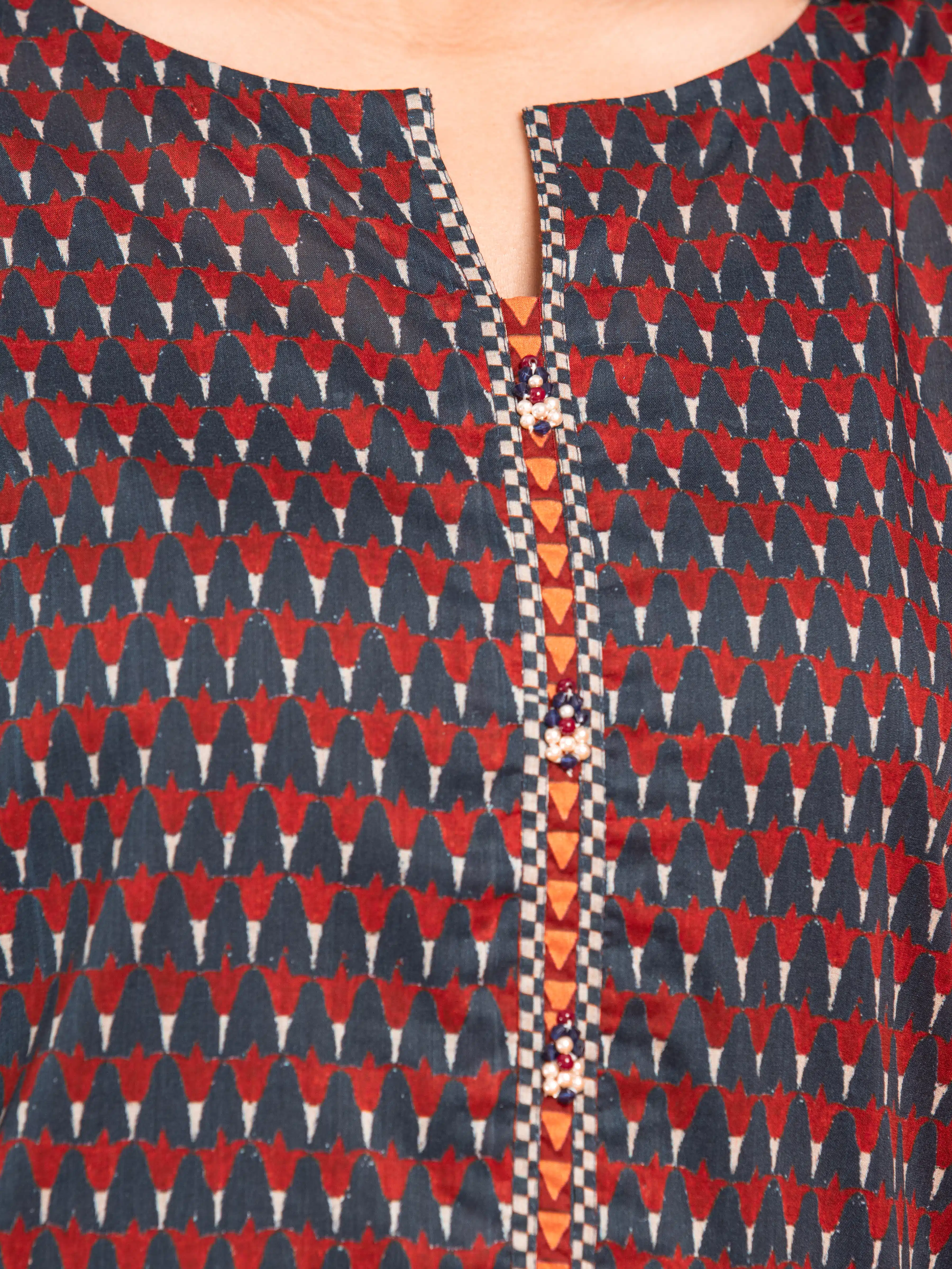 Unstitched Printed Khaddar Suit - EWU24A3-27084-3P - Image 3